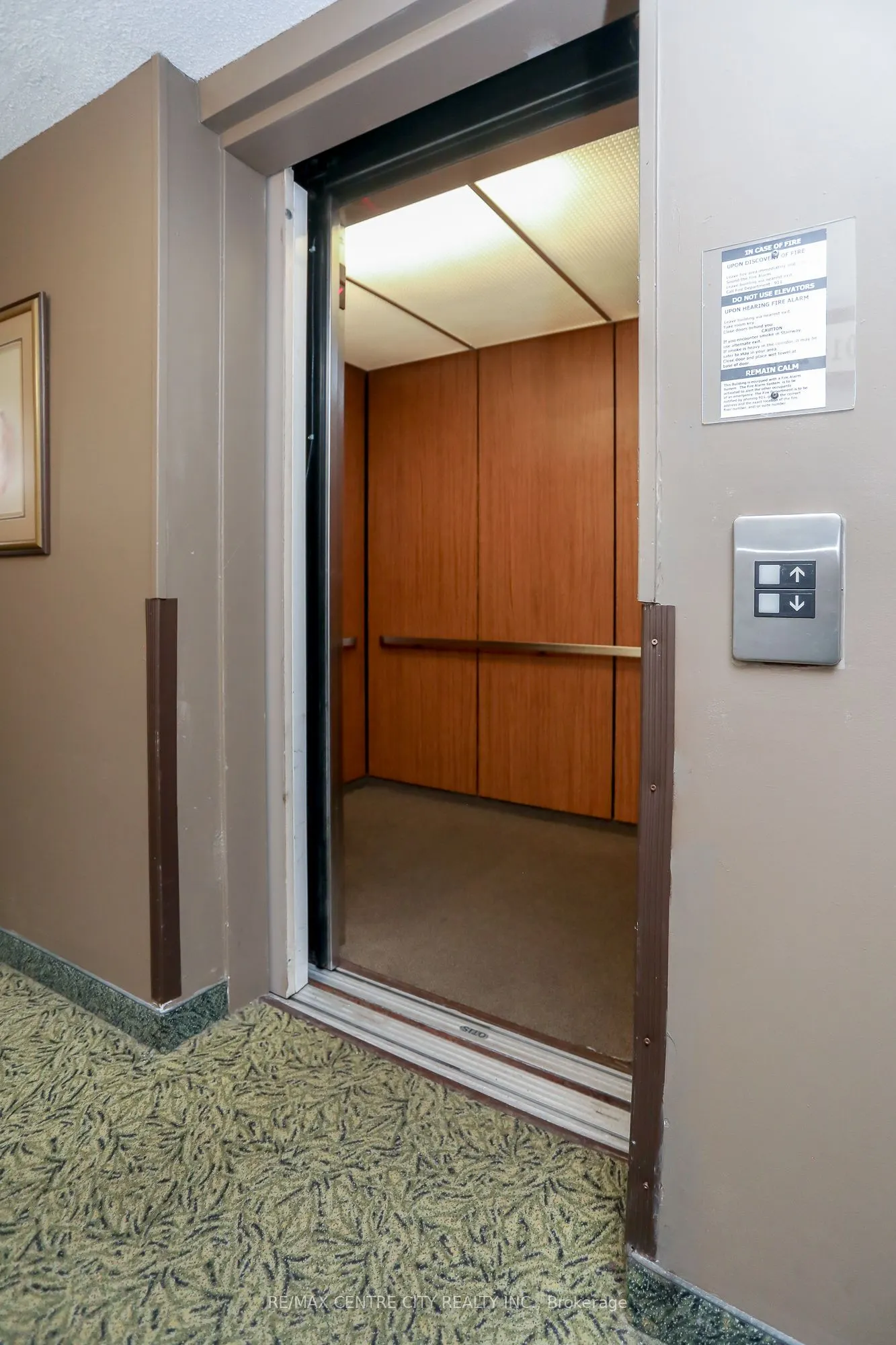 440 Wellington Street, #311
