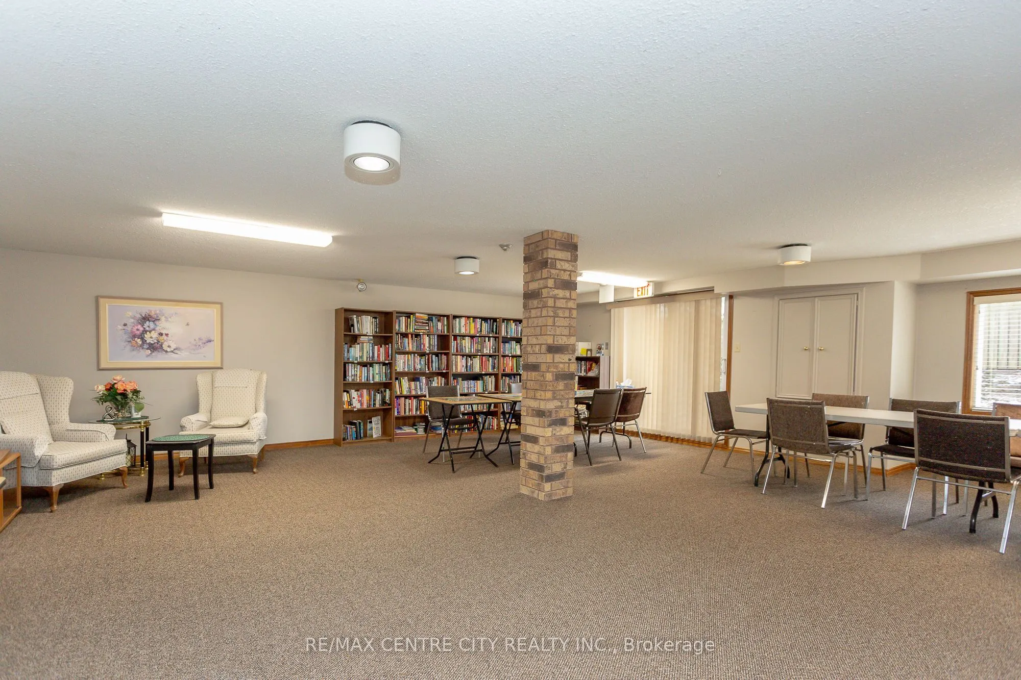 440 Wellington Street, #311