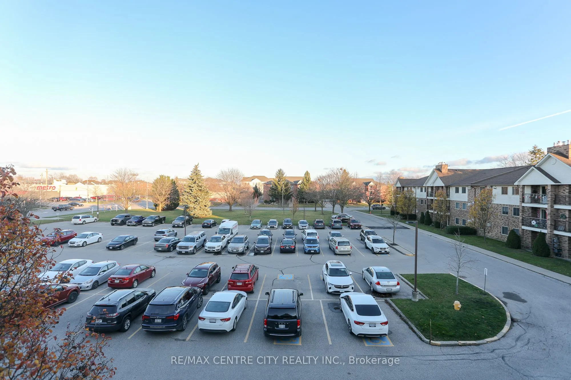440 Wellington Street, #311