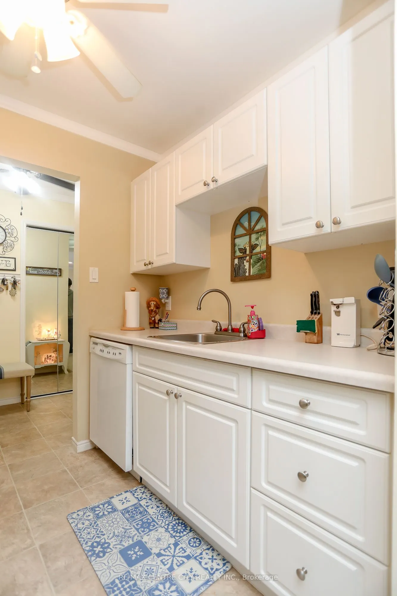 440 Wellington Street, #311