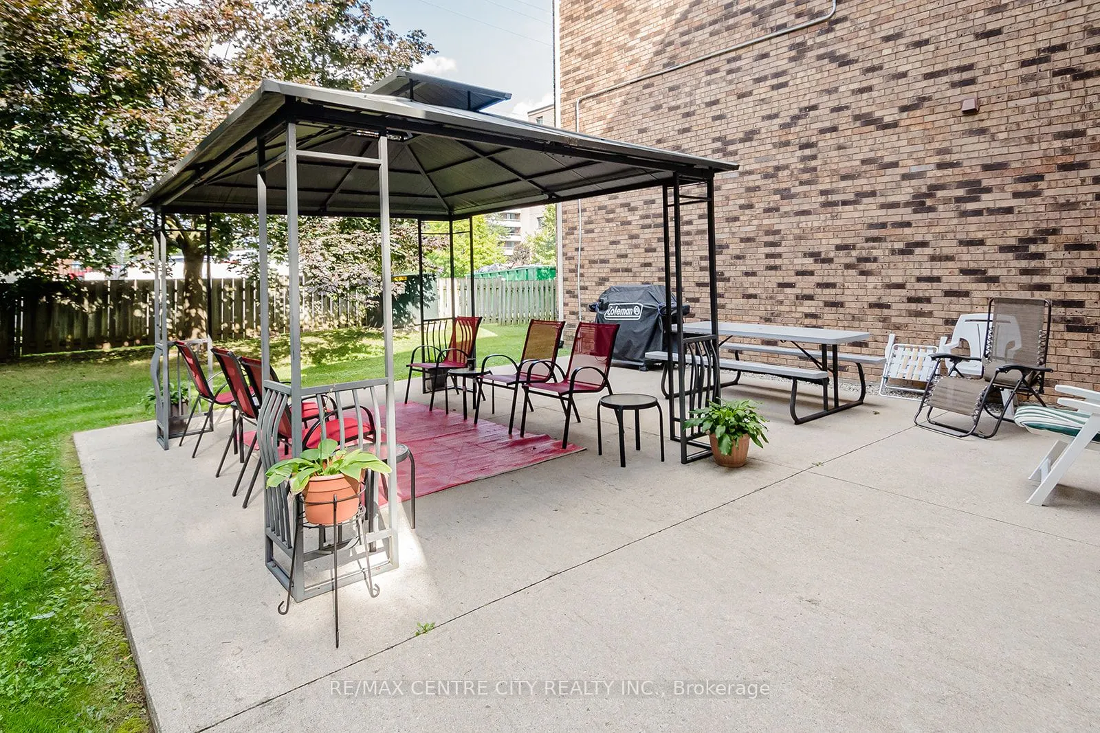 440 Wellington Street, #311