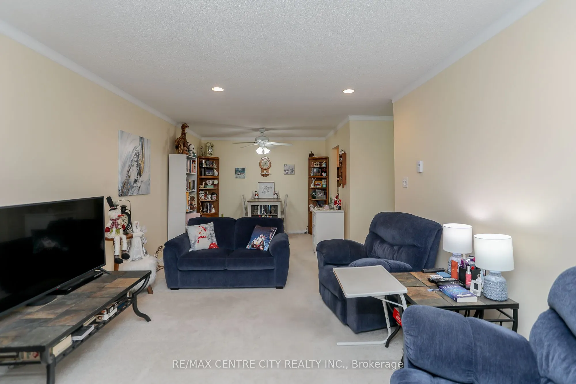 440 Wellington Street, #311