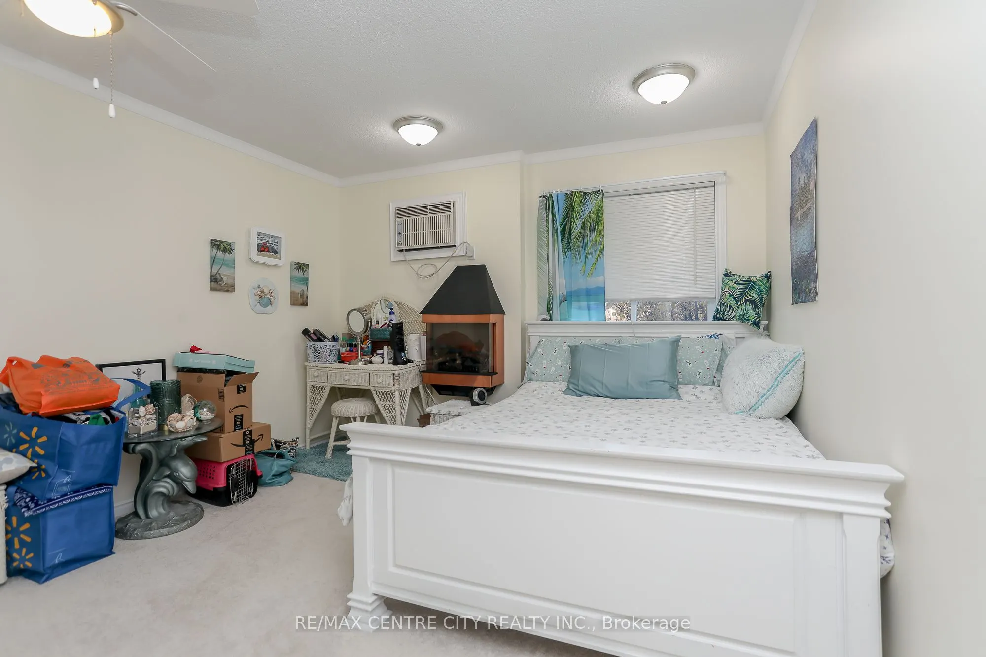 440 Wellington Street, #311