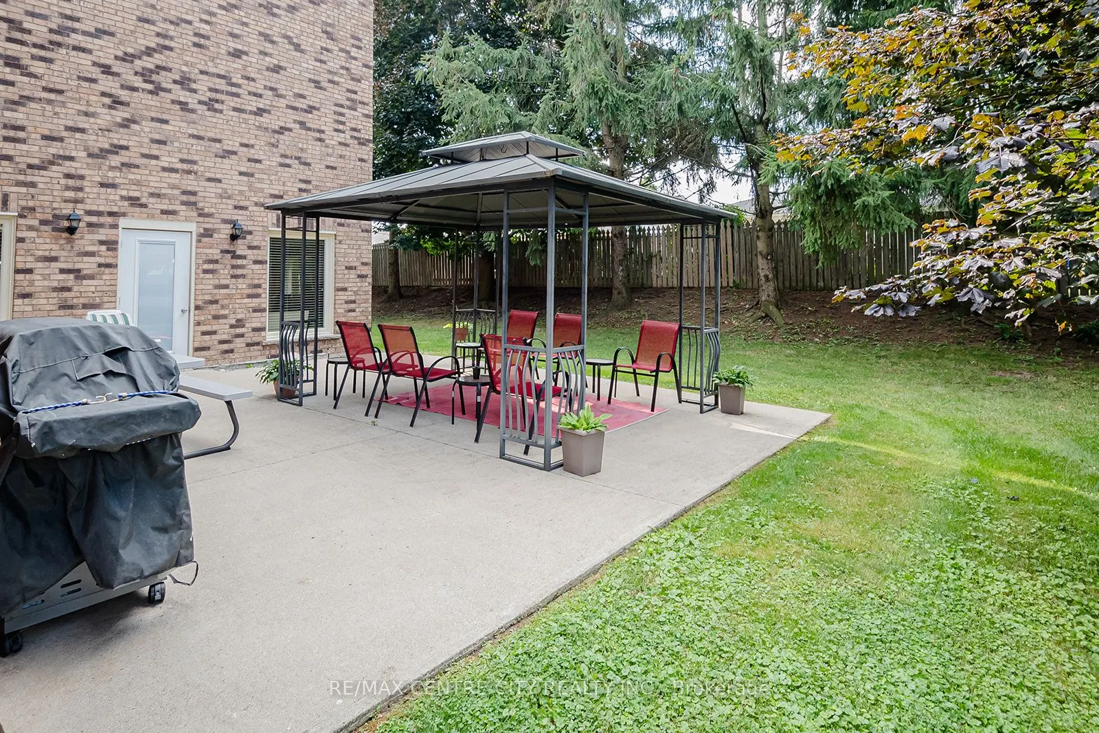 440 Wellington Street, #311