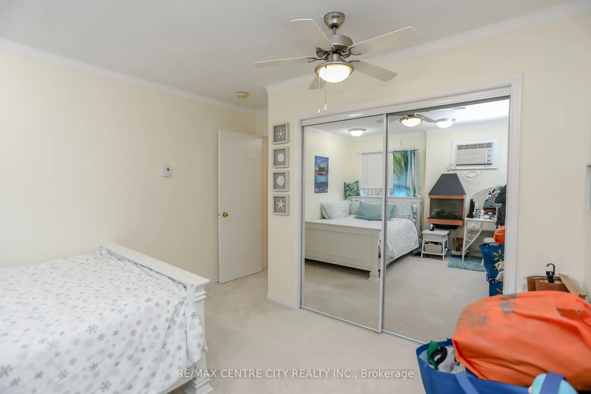 440 Wellington Street, #311