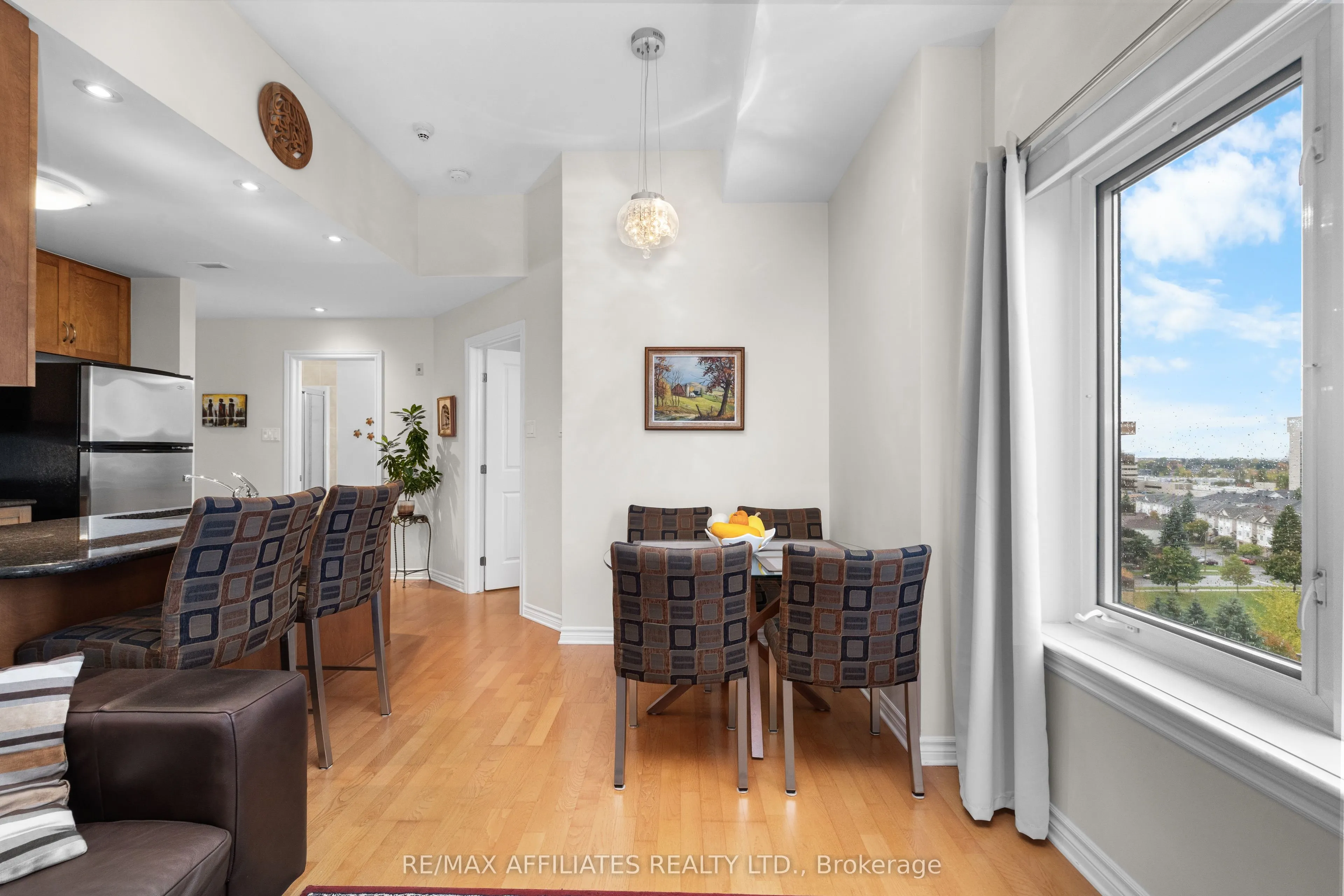 314 Central Park Drive, #1004