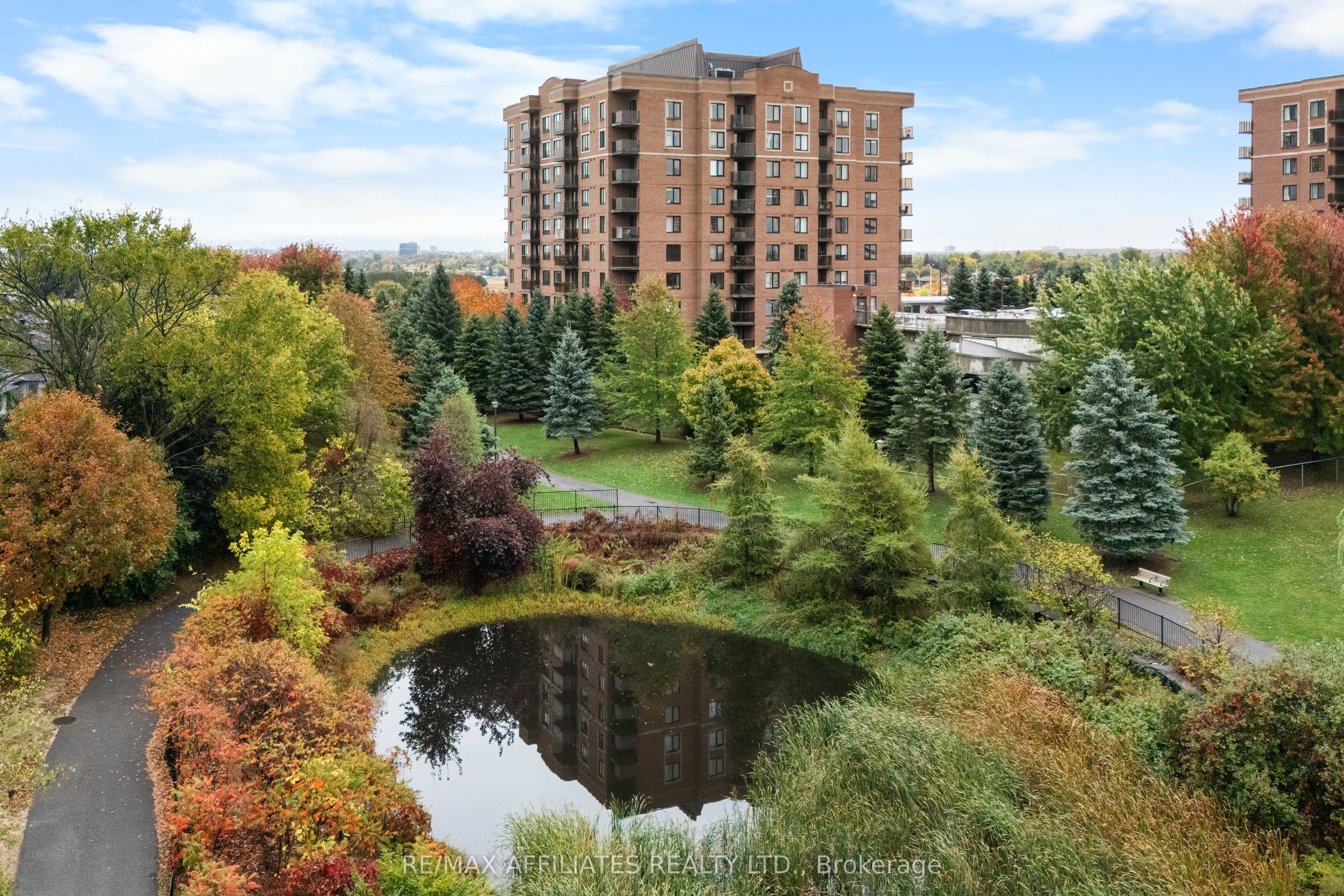 314 Central Park Drive, #1004