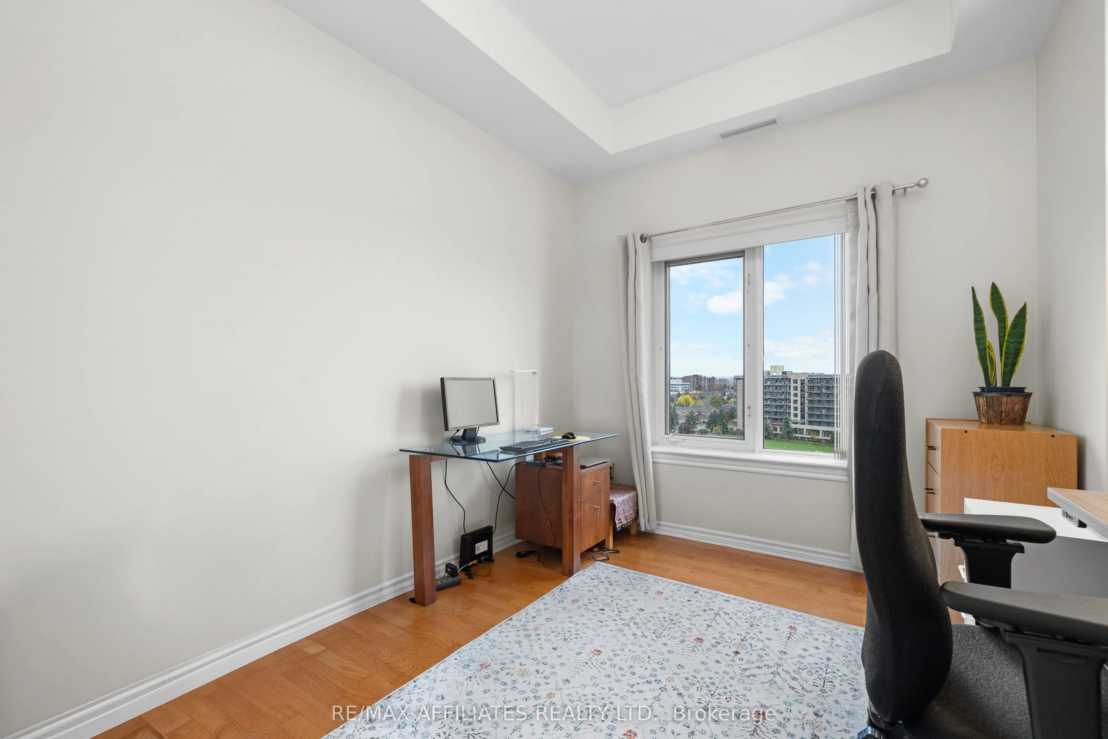 314 Central Park Drive, #1004