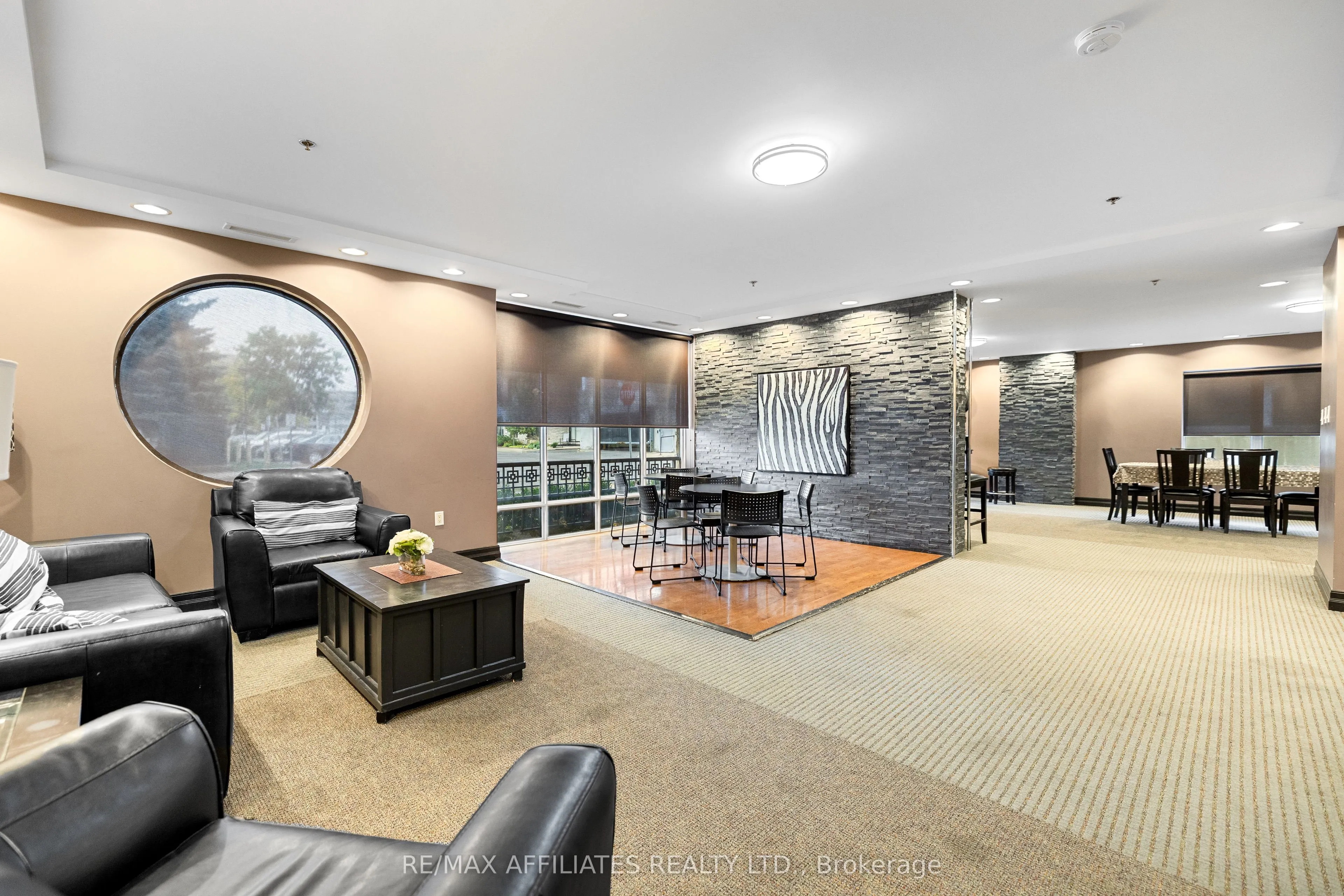 314 Central Park Drive, #1004