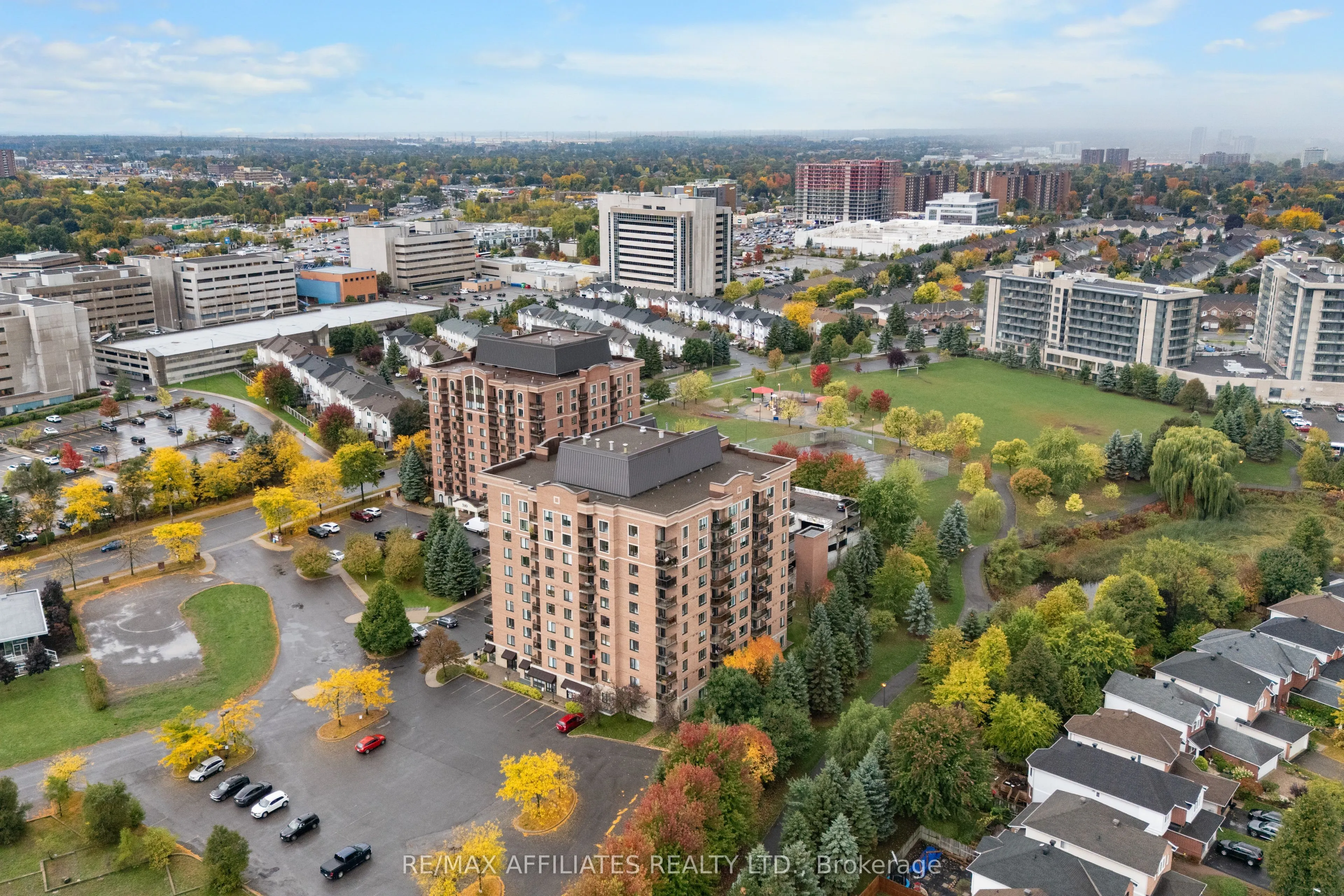 314 Central Park Drive, #1004
