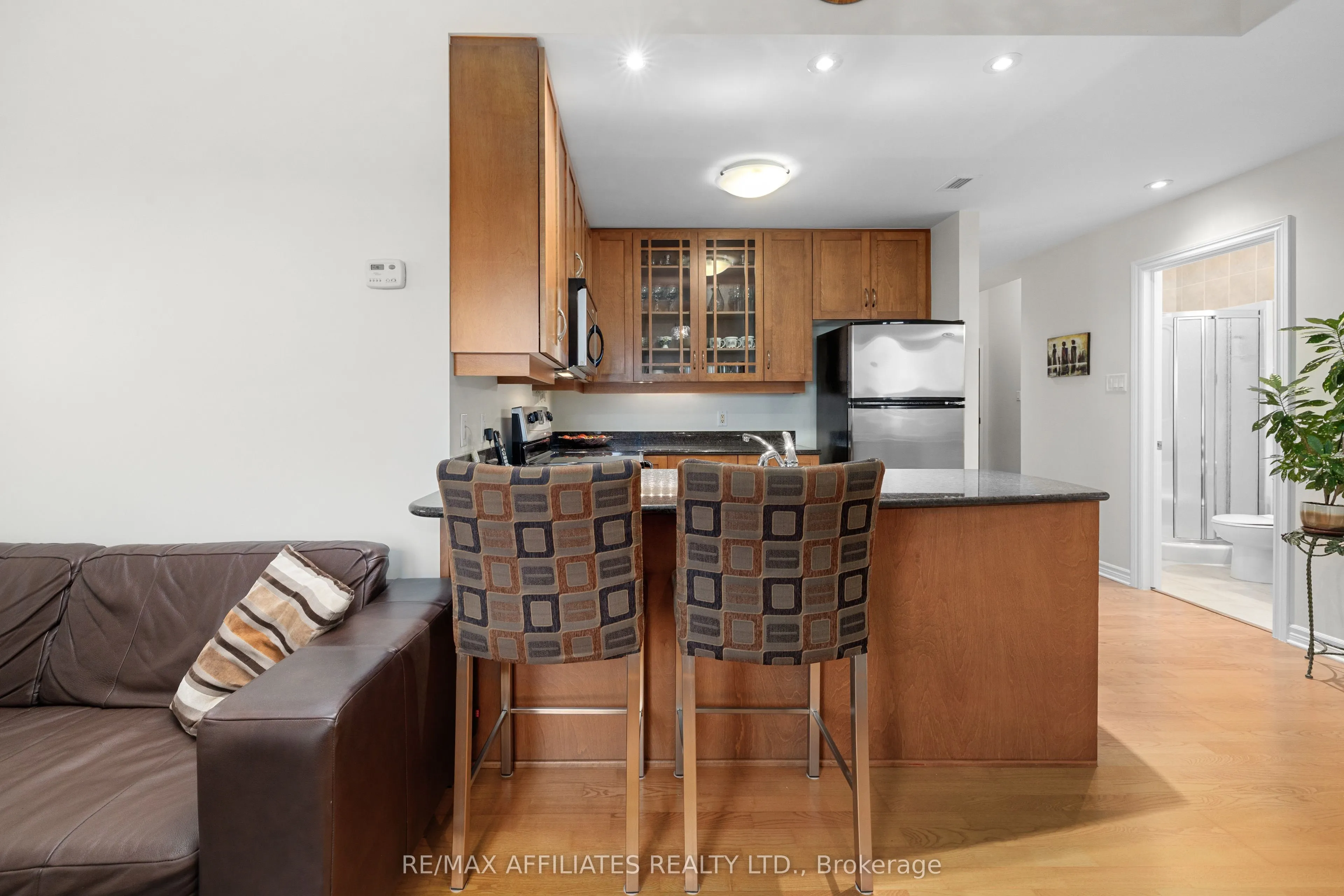 314 Central Park Drive, #1004