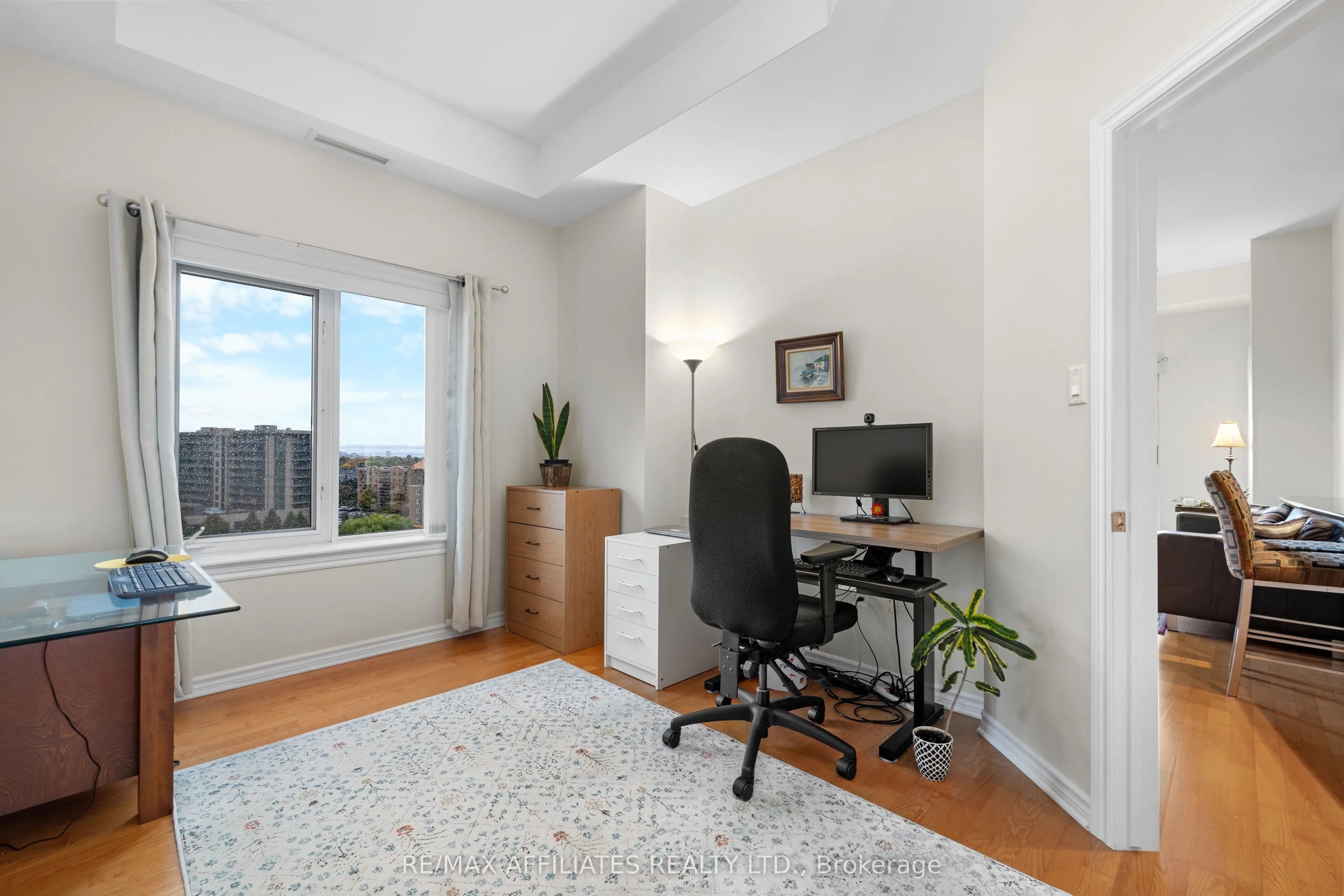 314 Central Park Drive, #1004