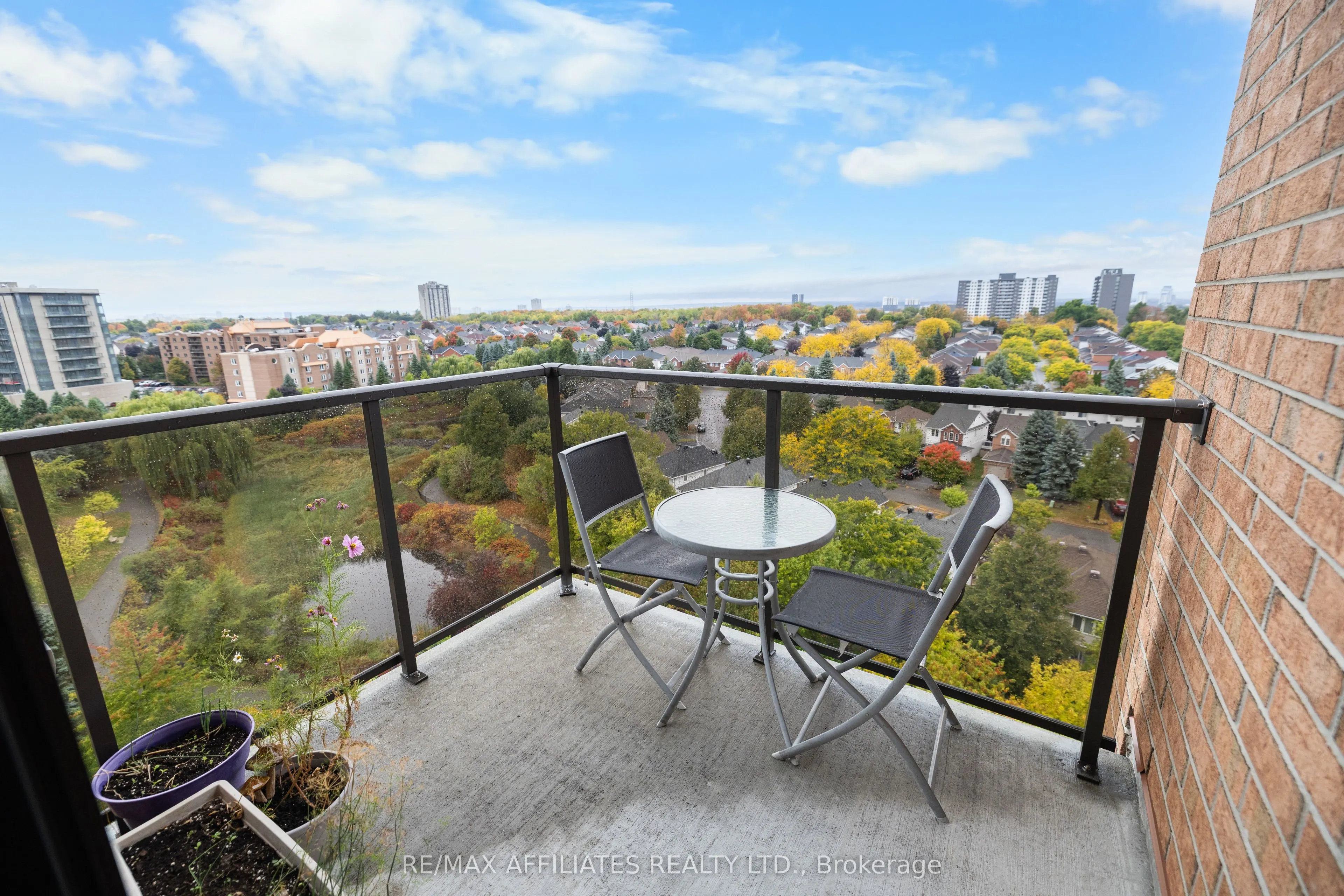 314 Central Park Drive, #1004