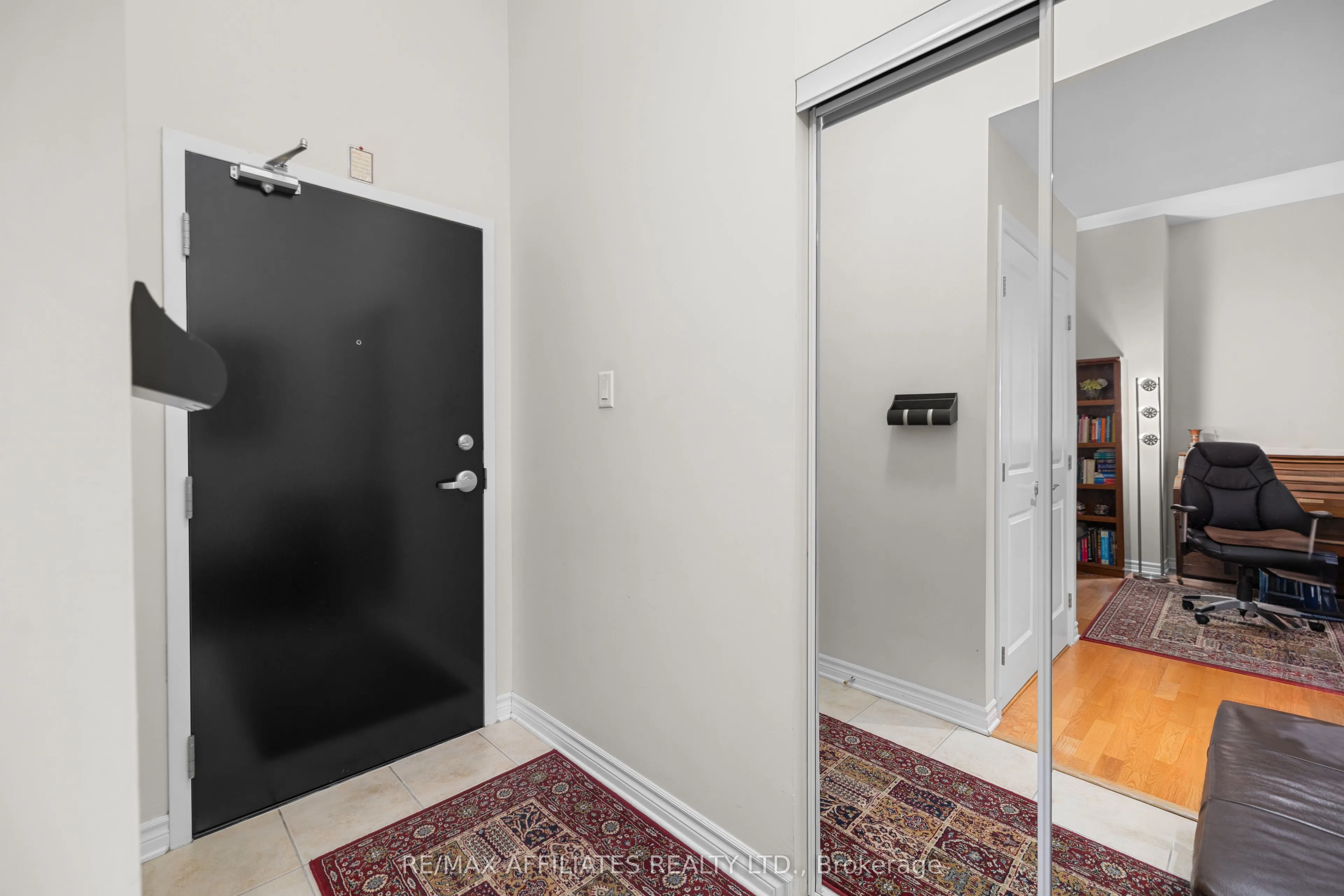314 Central Park Drive, #1004