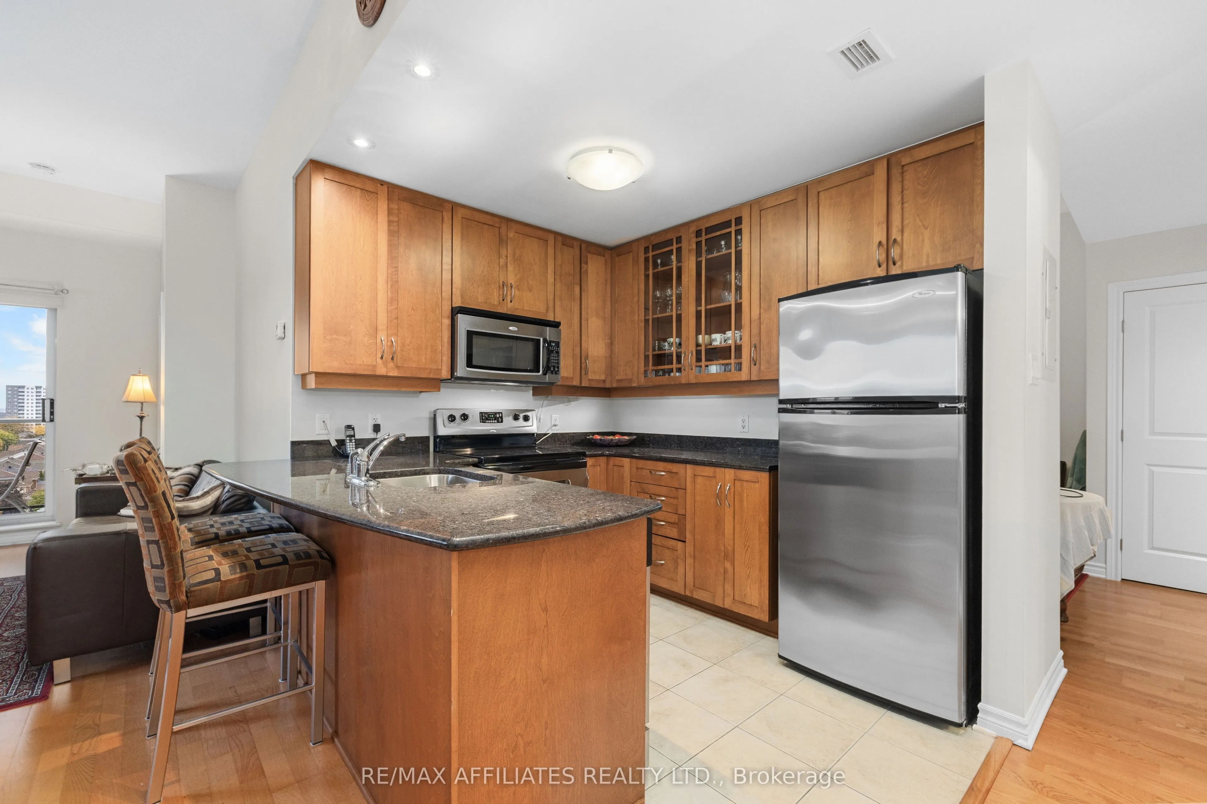 314 Central Park Drive, #1004