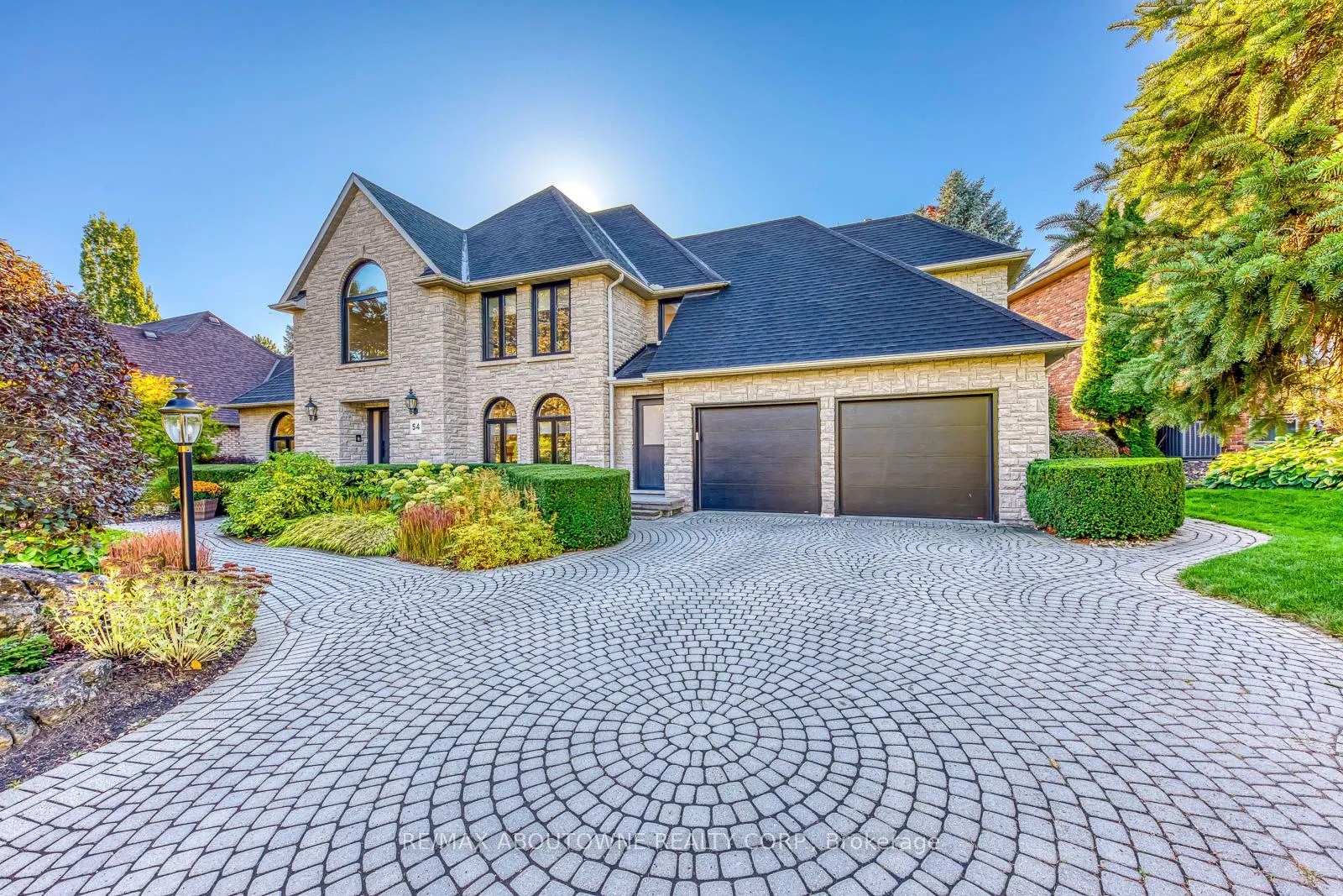 54 Deerview Avenue