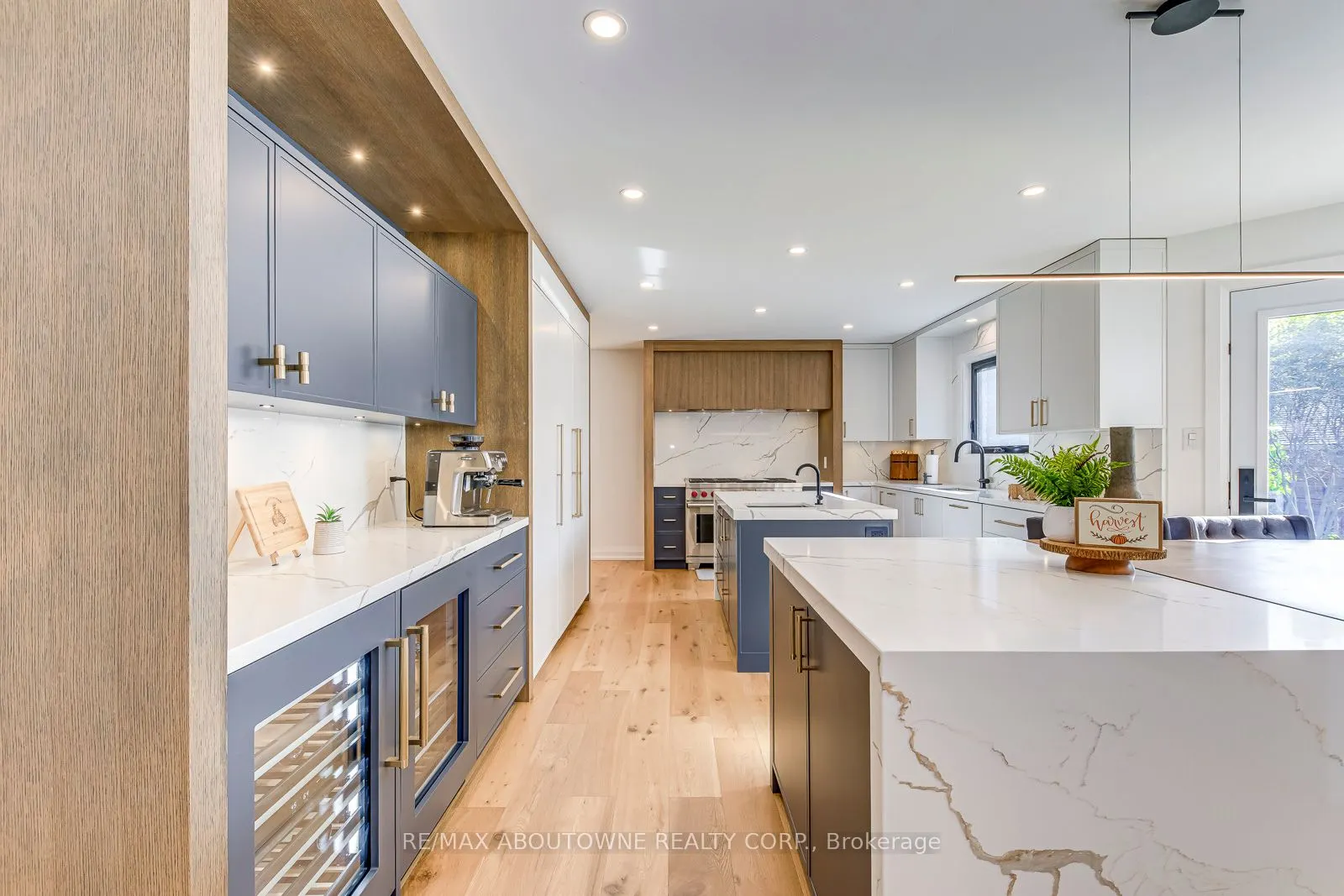 54 Deerview Avenue