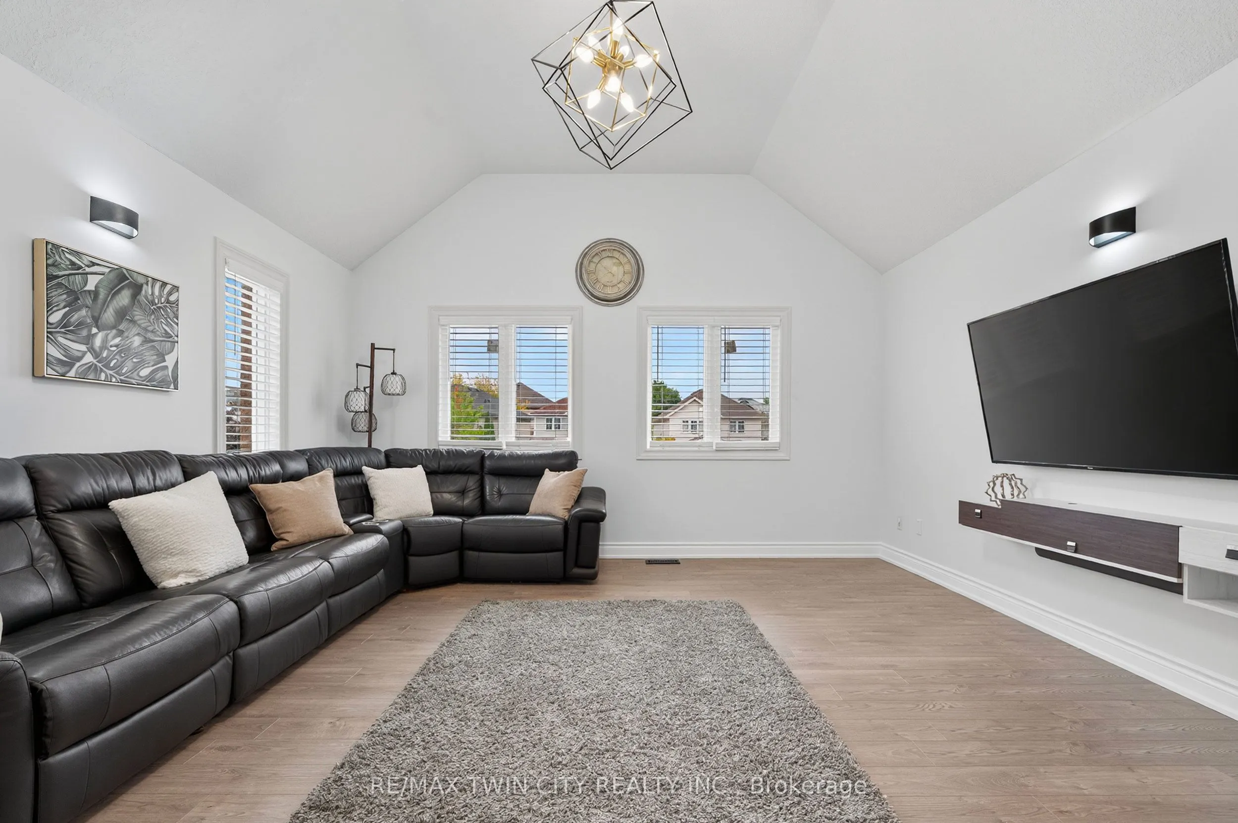19 Marl Meadow Drive