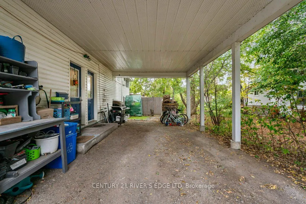 445 Railway Avenue
