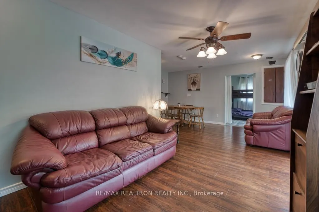 1073 Freeman Lane