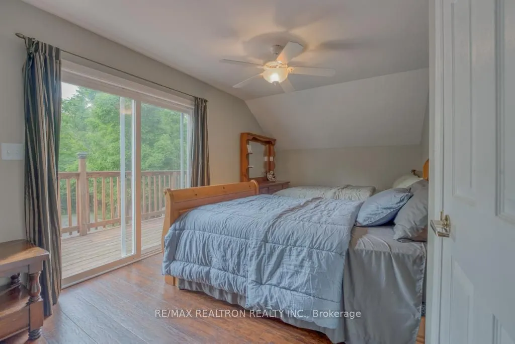 1073 Freeman Lane