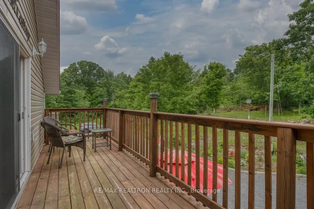 1073 Freeman Lane