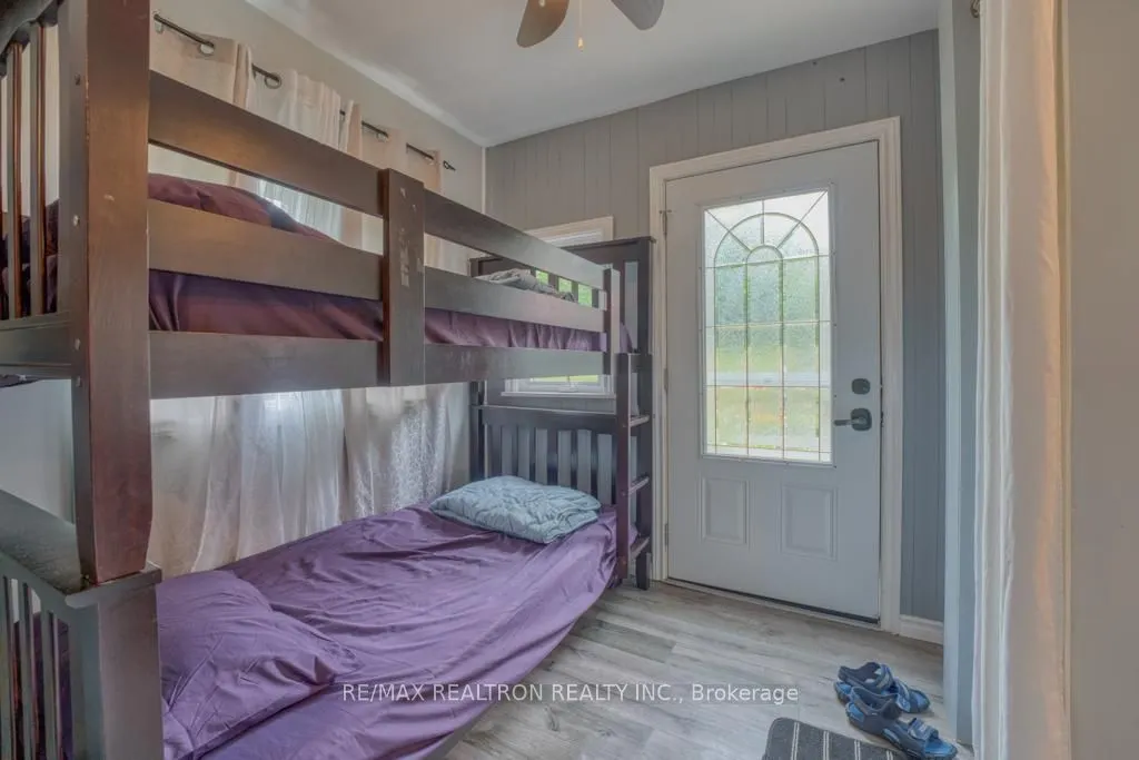 1073 Freeman Lane