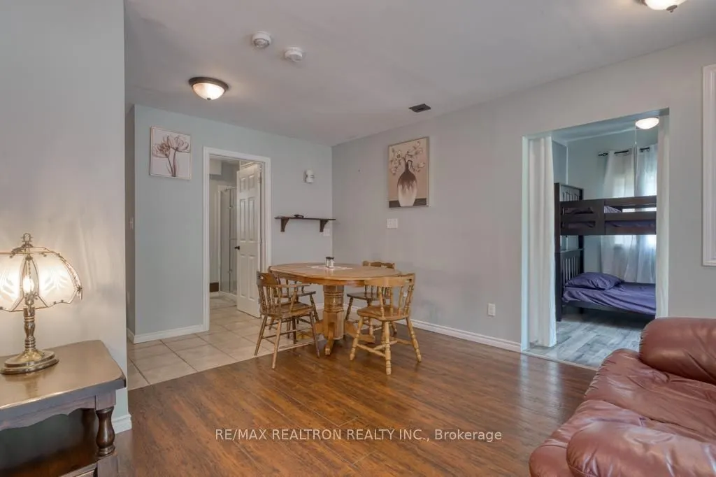 1073 Freeman Lane