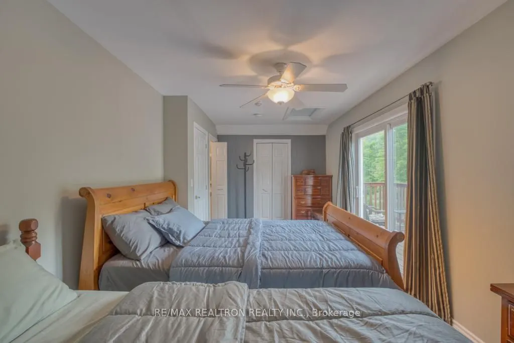 1073 Freeman Lane
