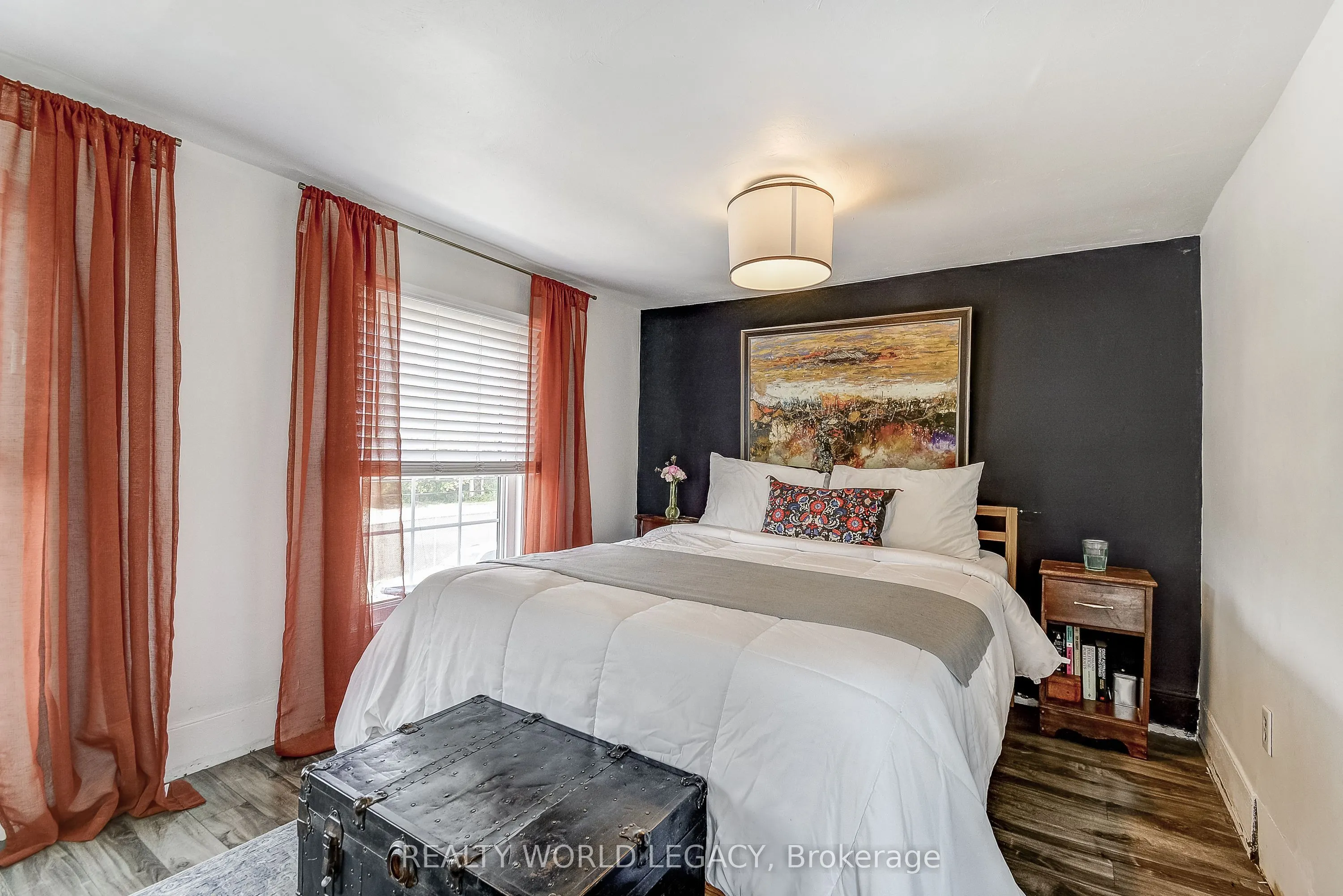 201 Barton Street W