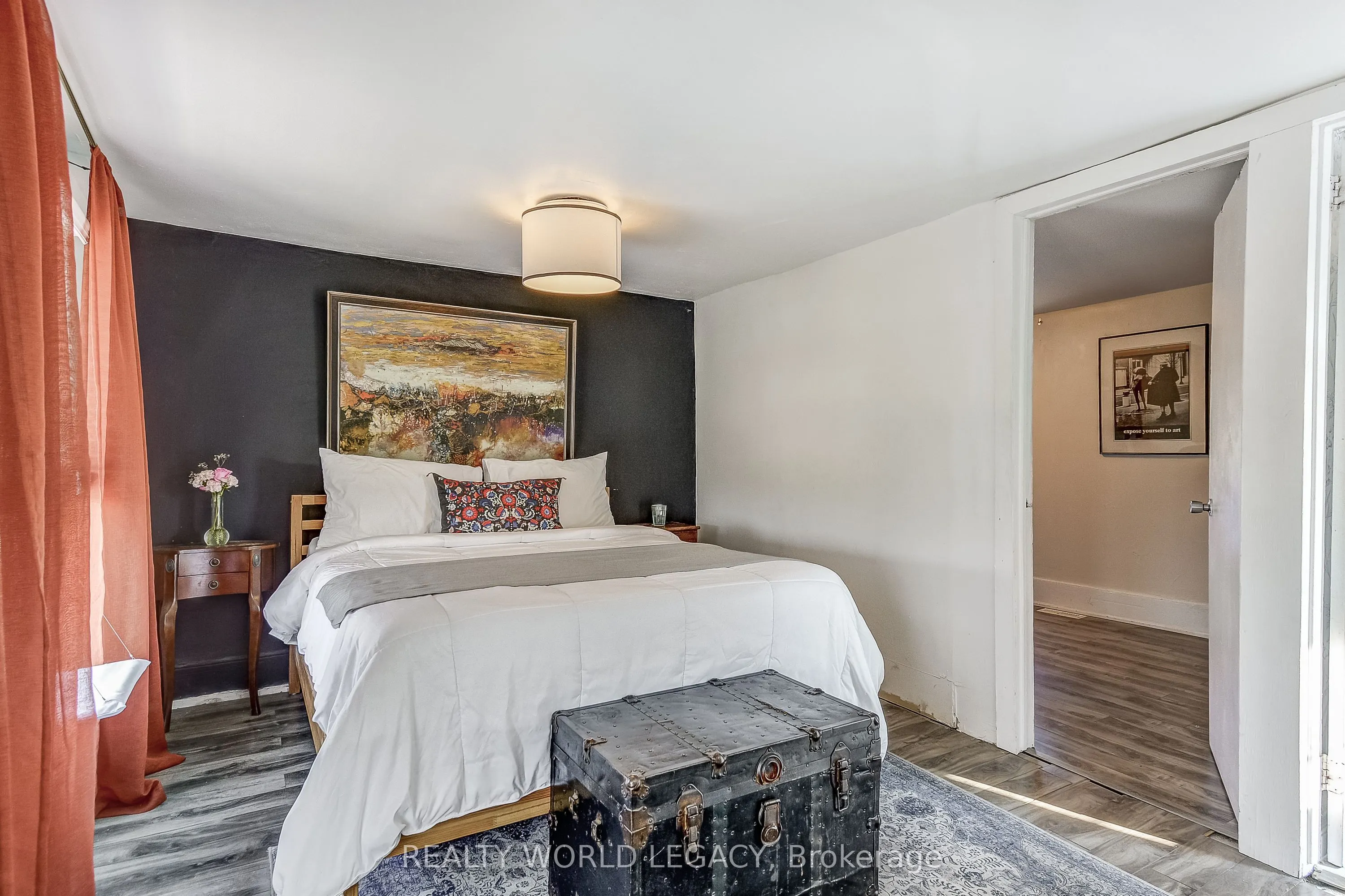 201 Barton Street W