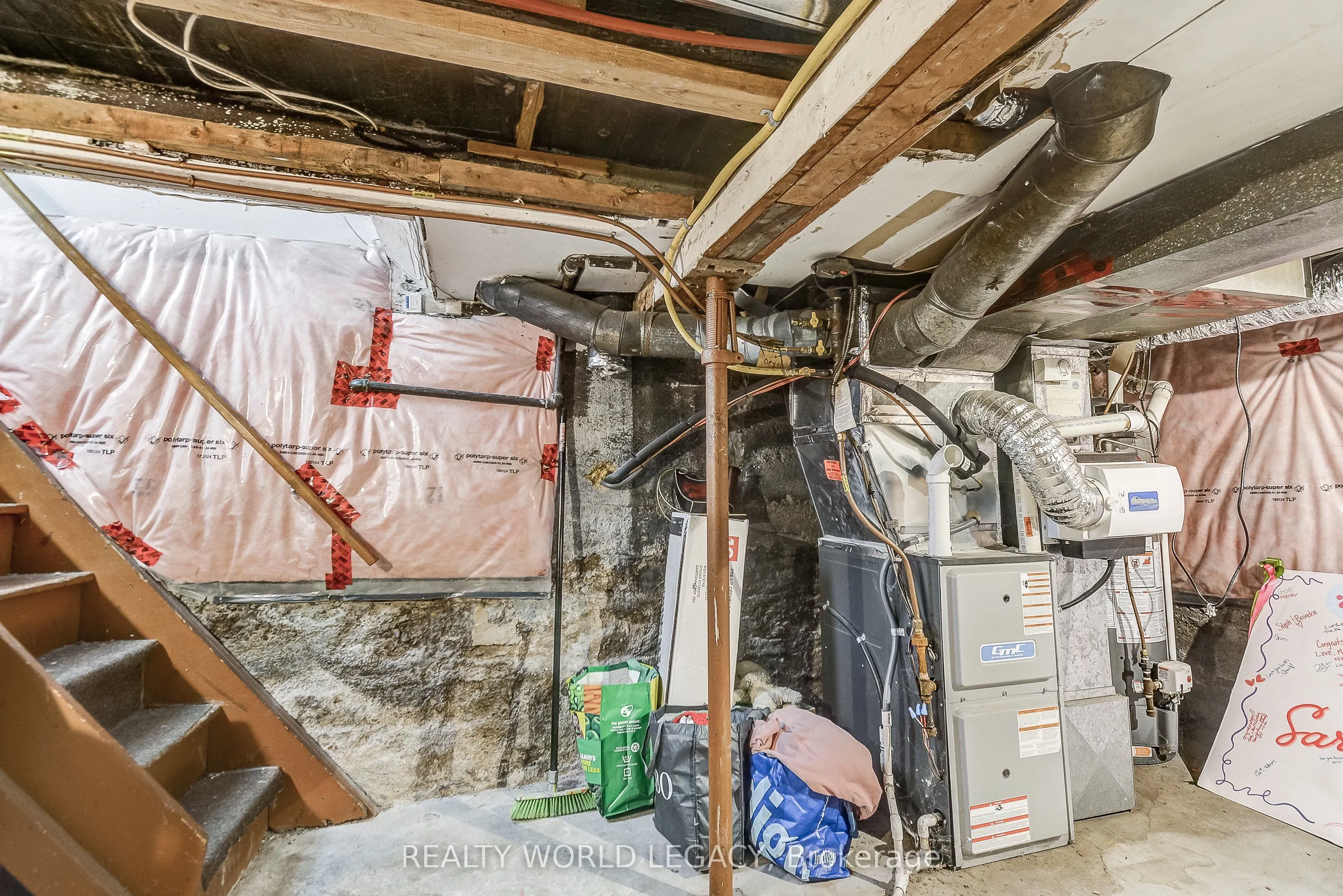 201 Barton Street W