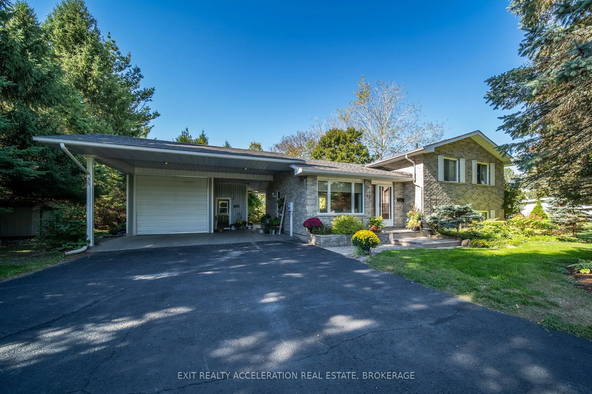 35 Riverview Drive