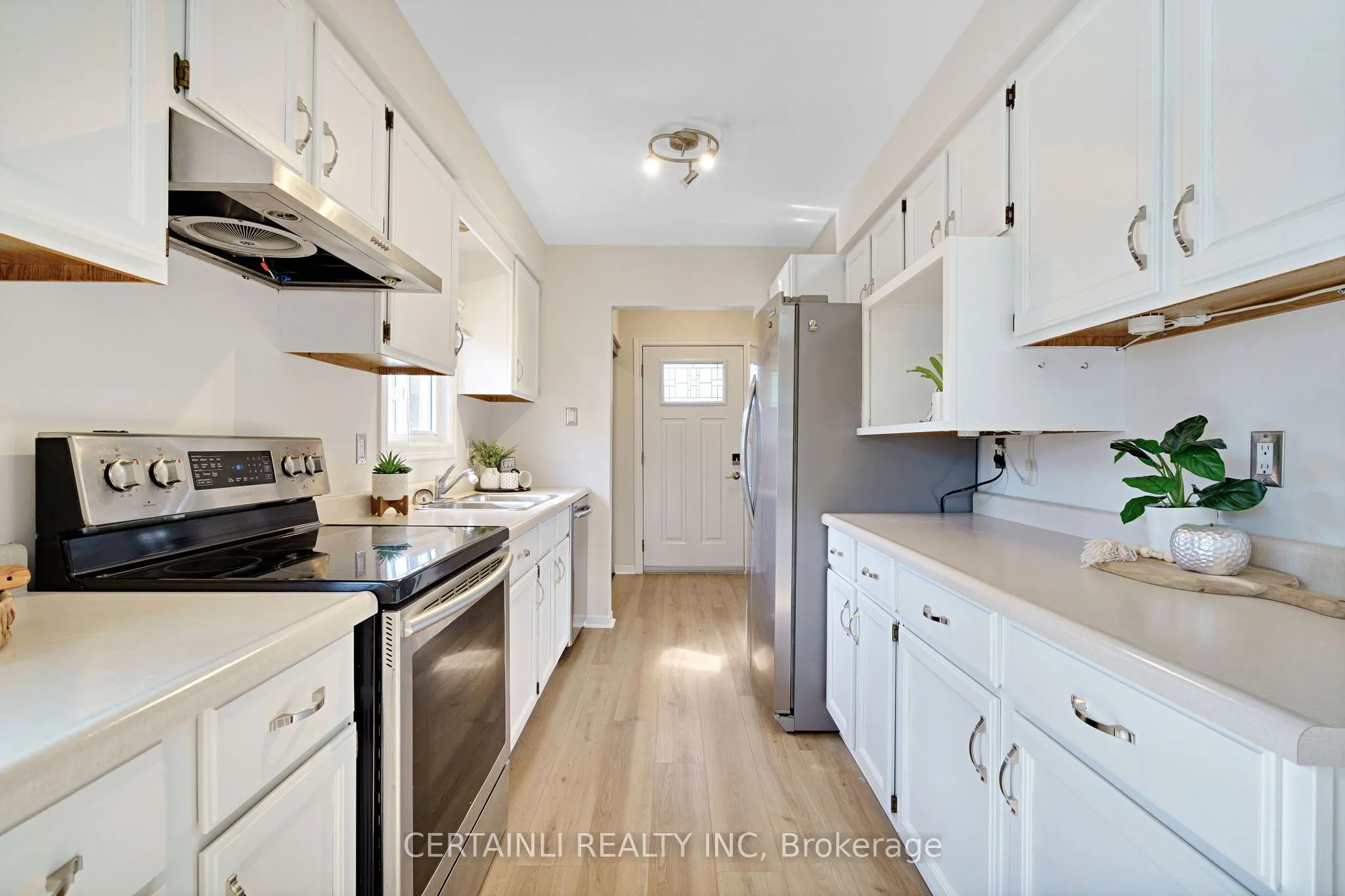 108 Sundridge Crescent