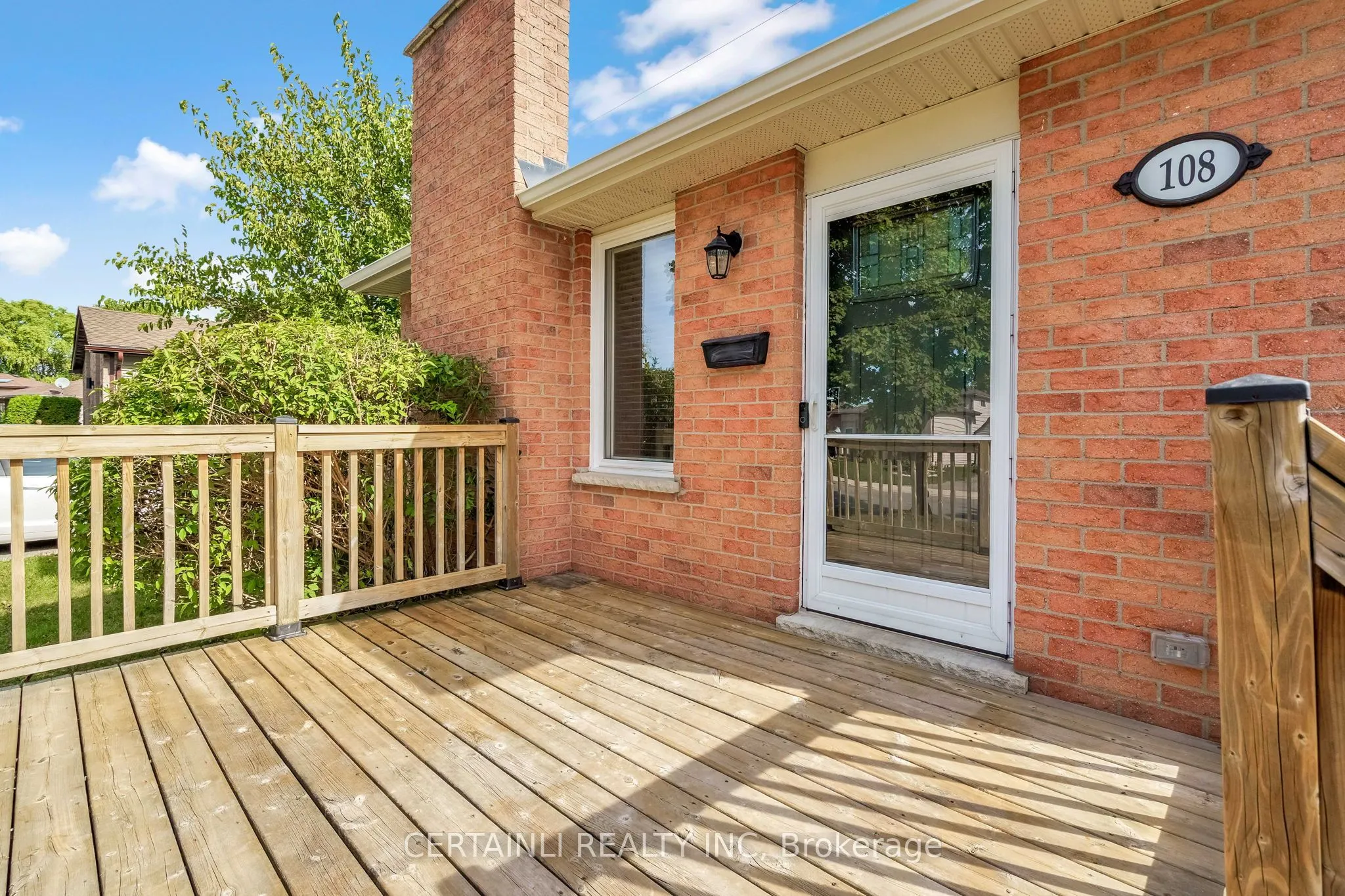 108 Sundridge Crescent