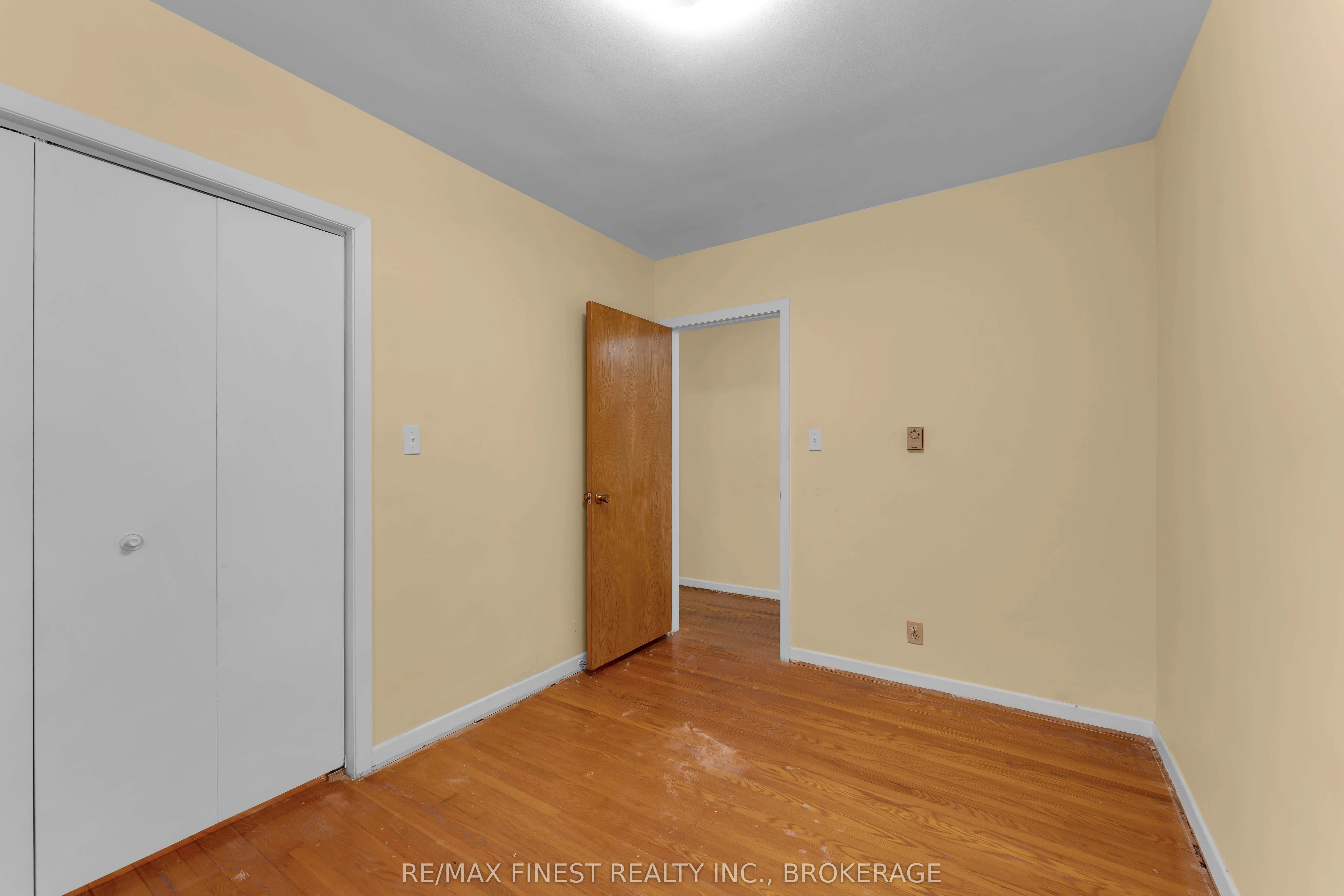 85 Holland Crescent