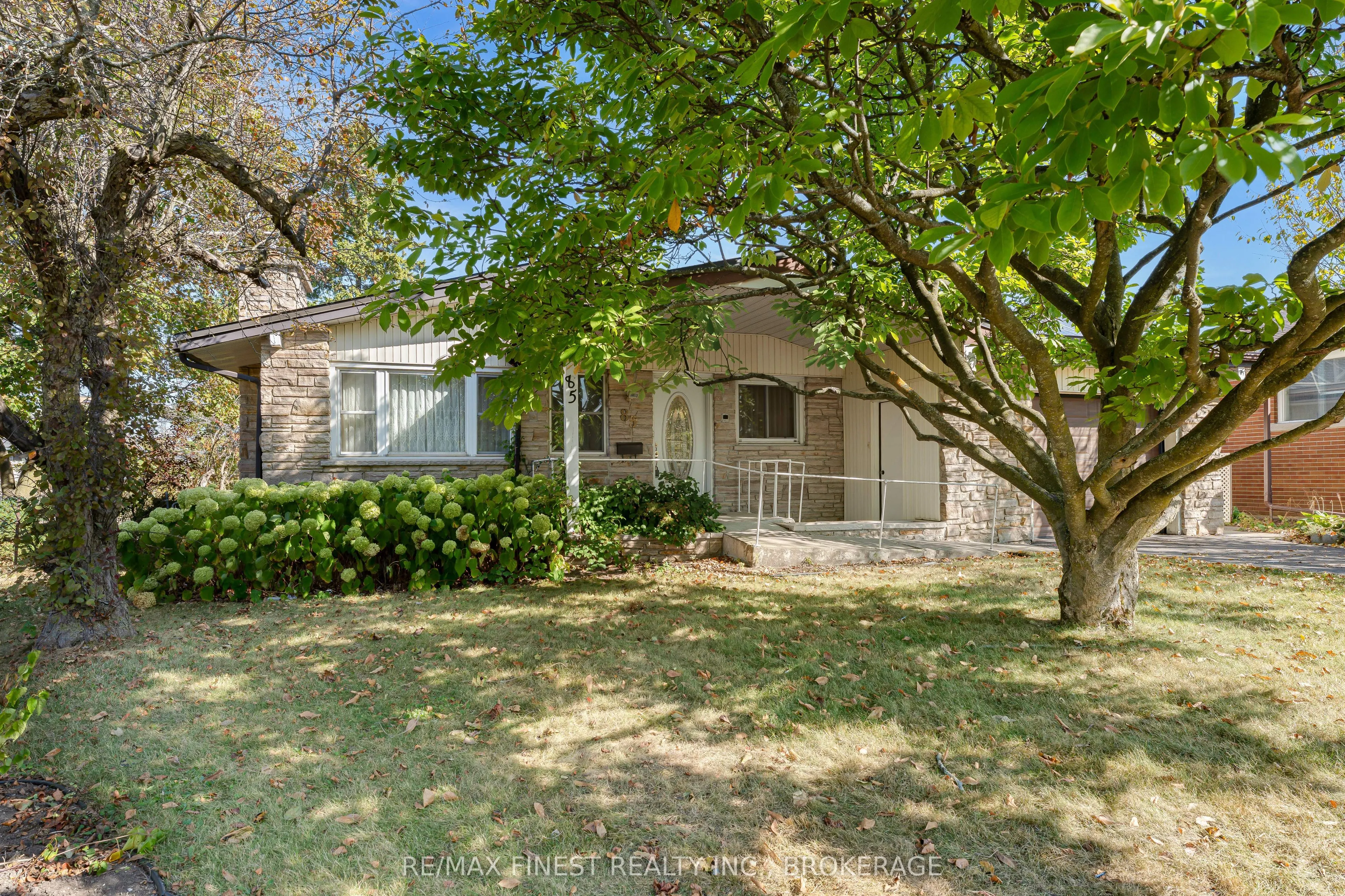 85 Holland Crescent