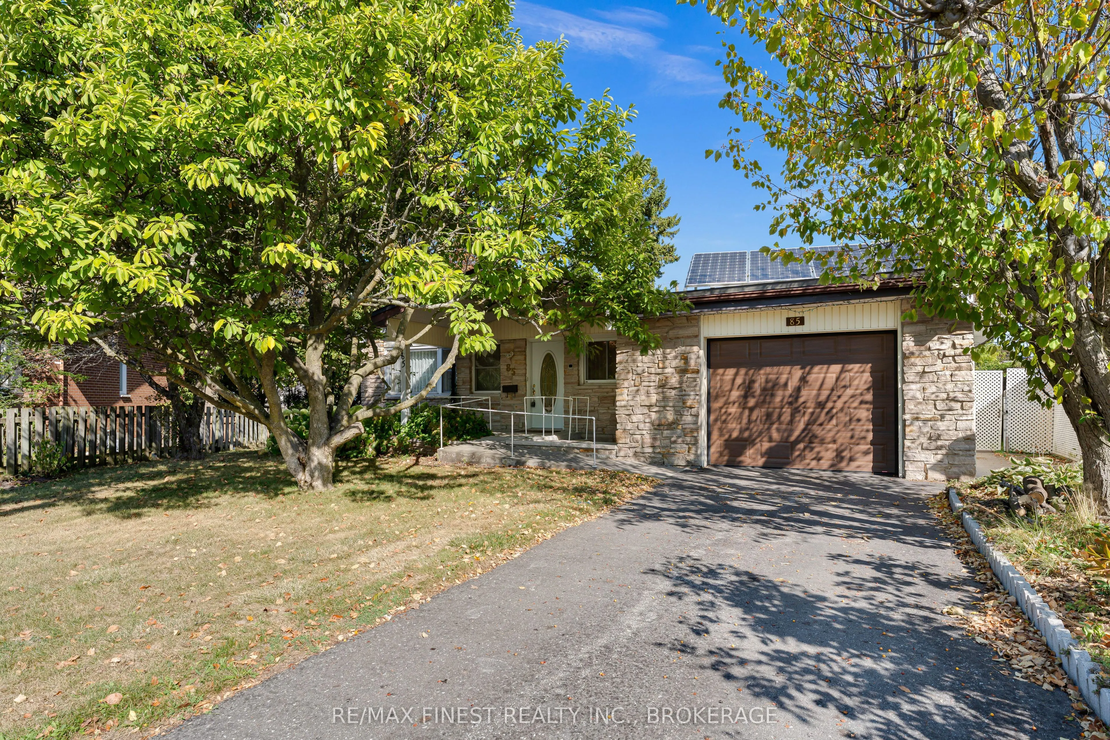 85 Holland Crescent