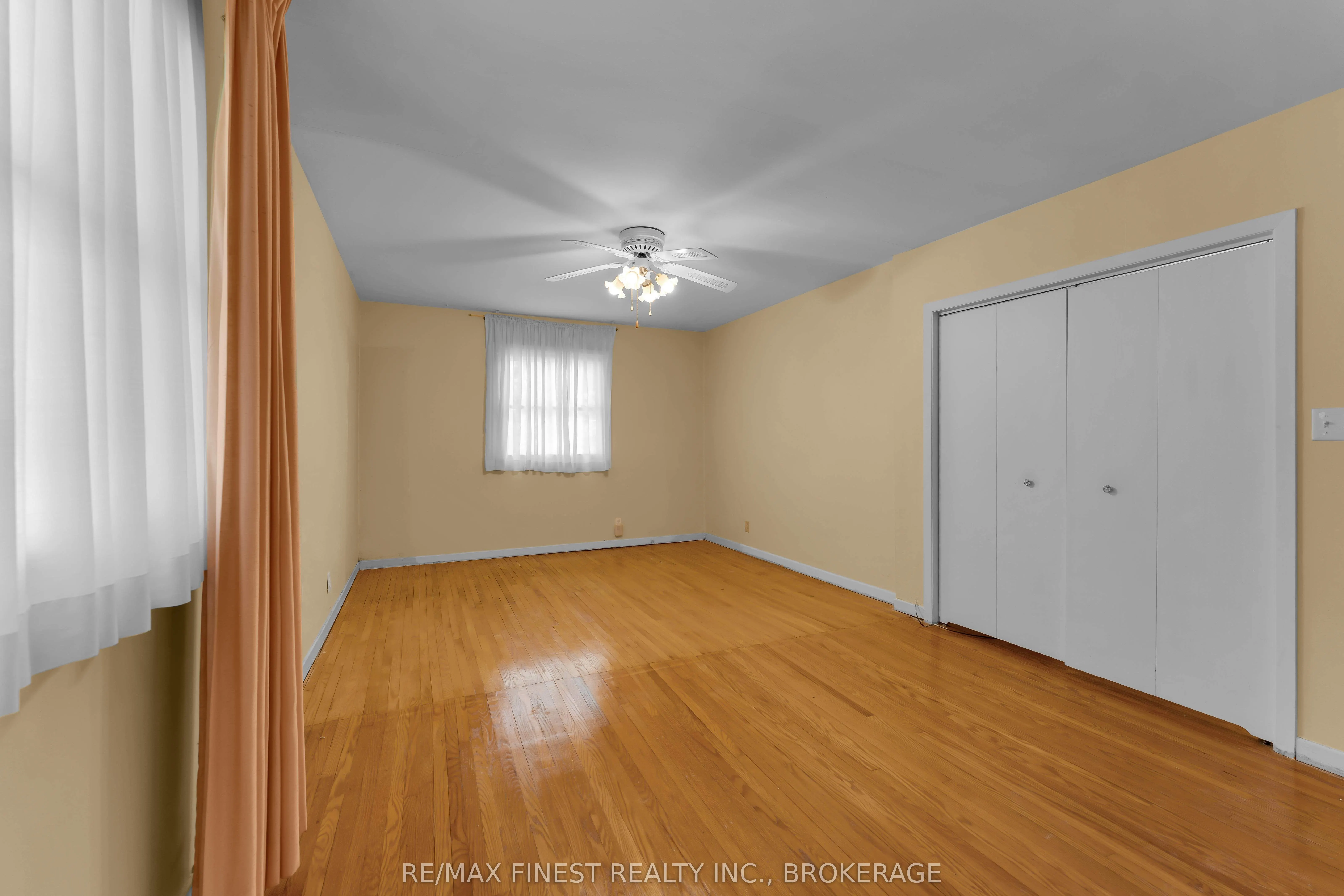 85 Holland Crescent