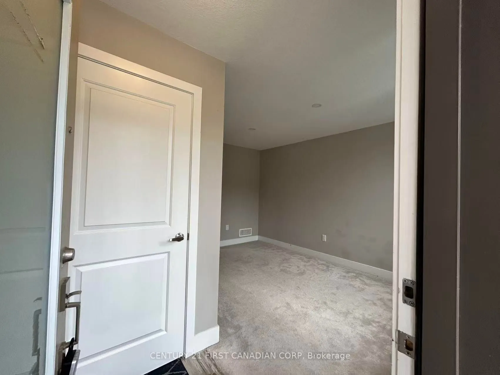 1960 Dalmagarry Road, #11