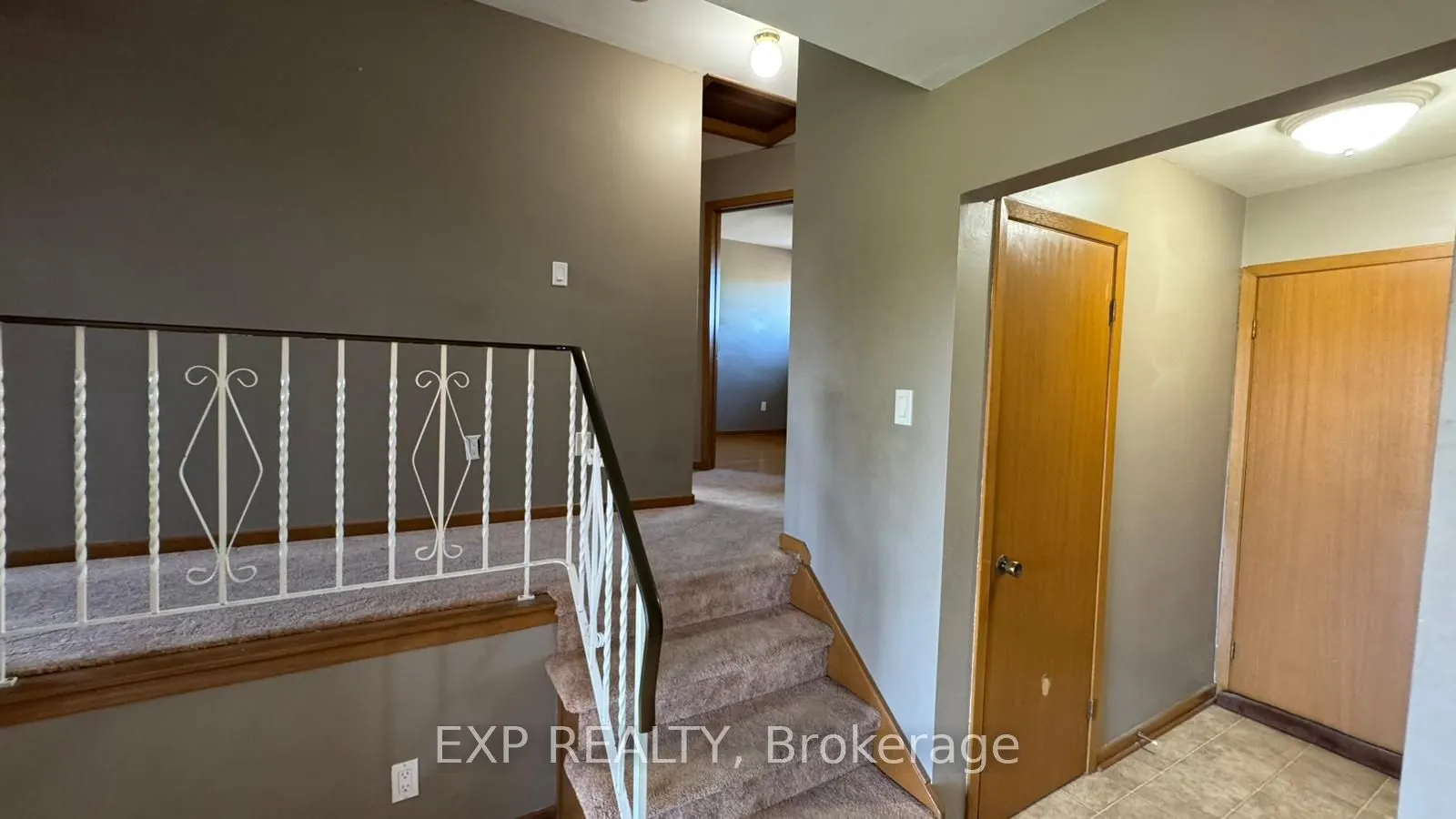 50 Sunnylea Drive, #Upper