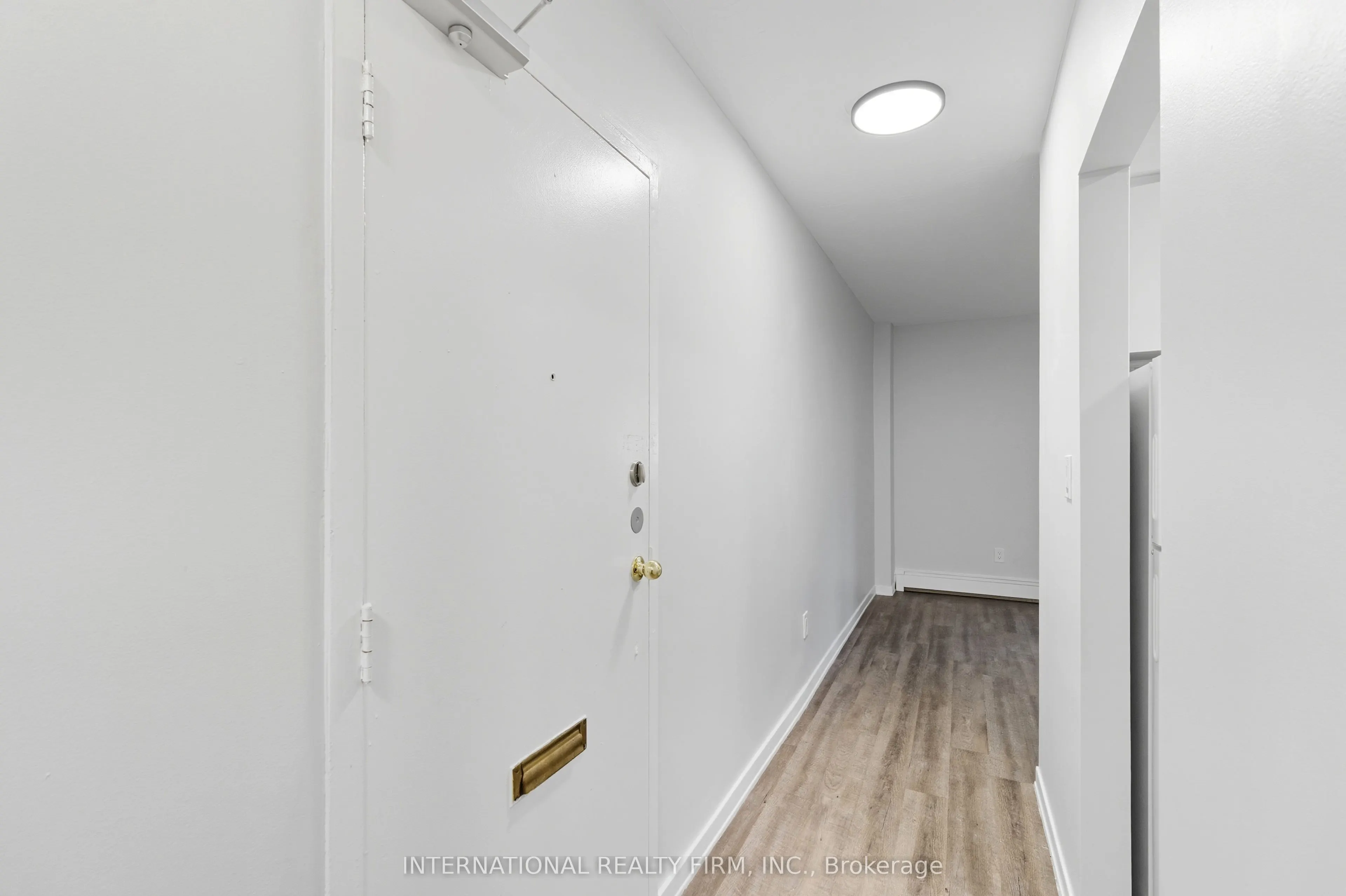 103 Emerald Street S