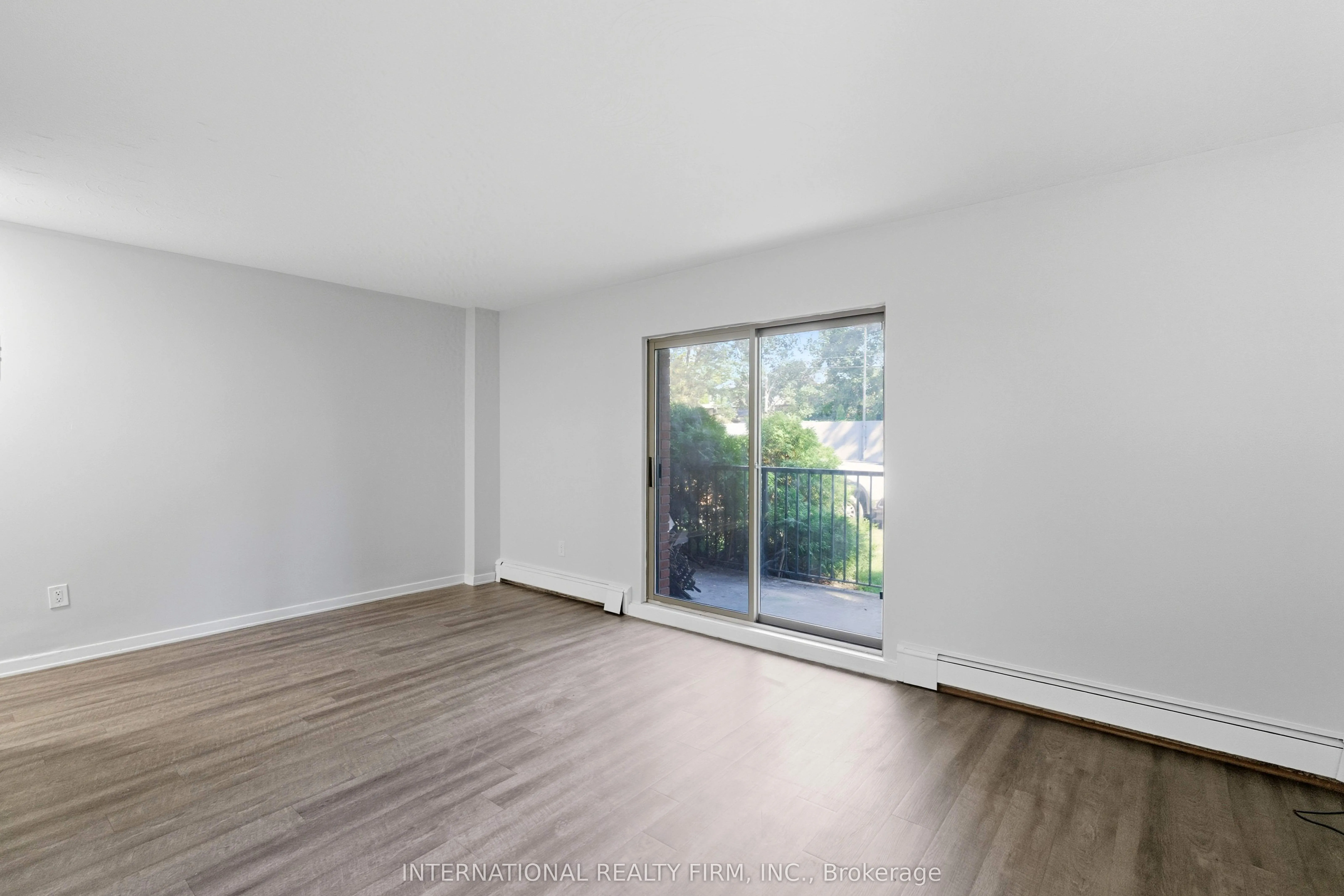 103 Emerald Street S