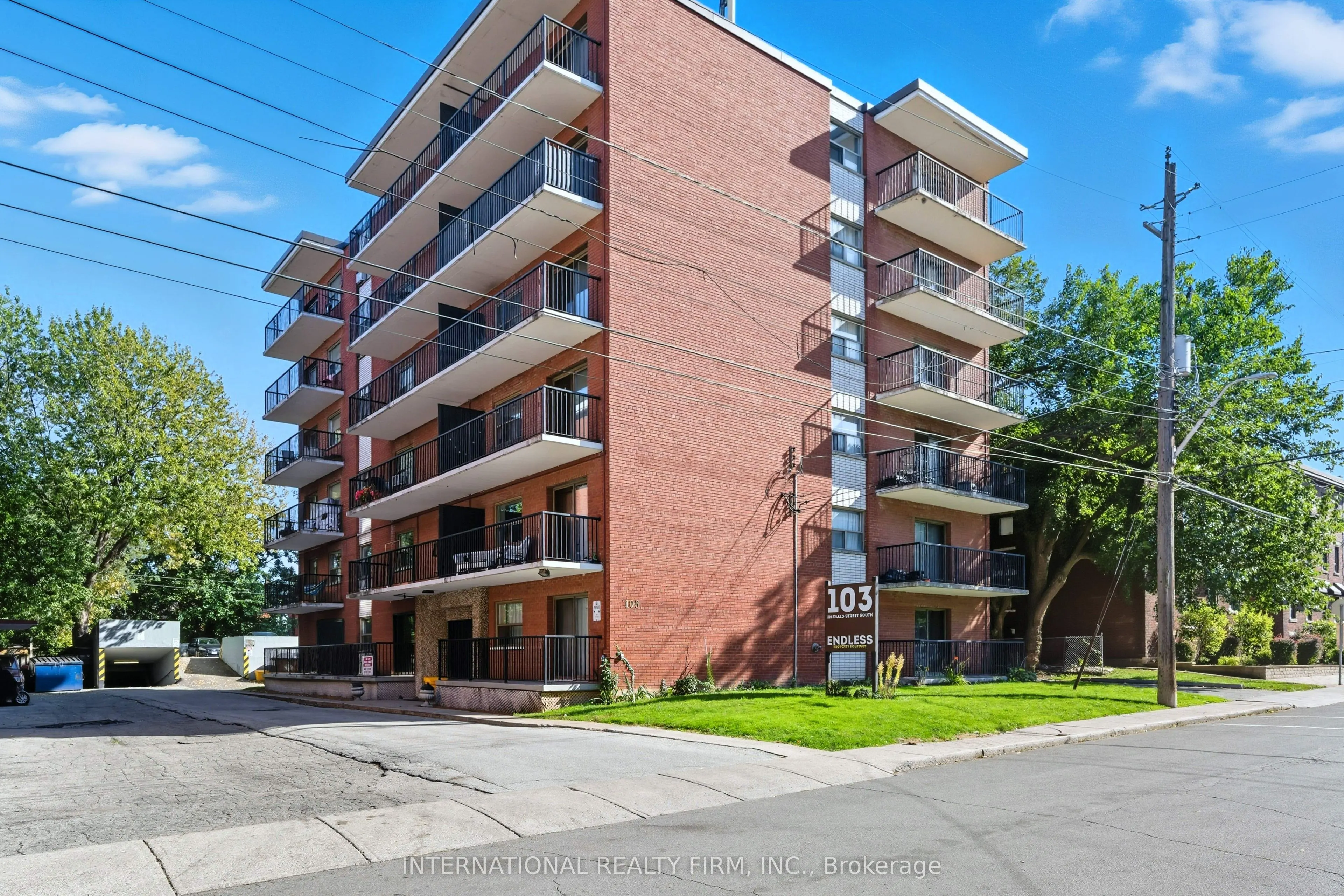 103 Emerald Street S