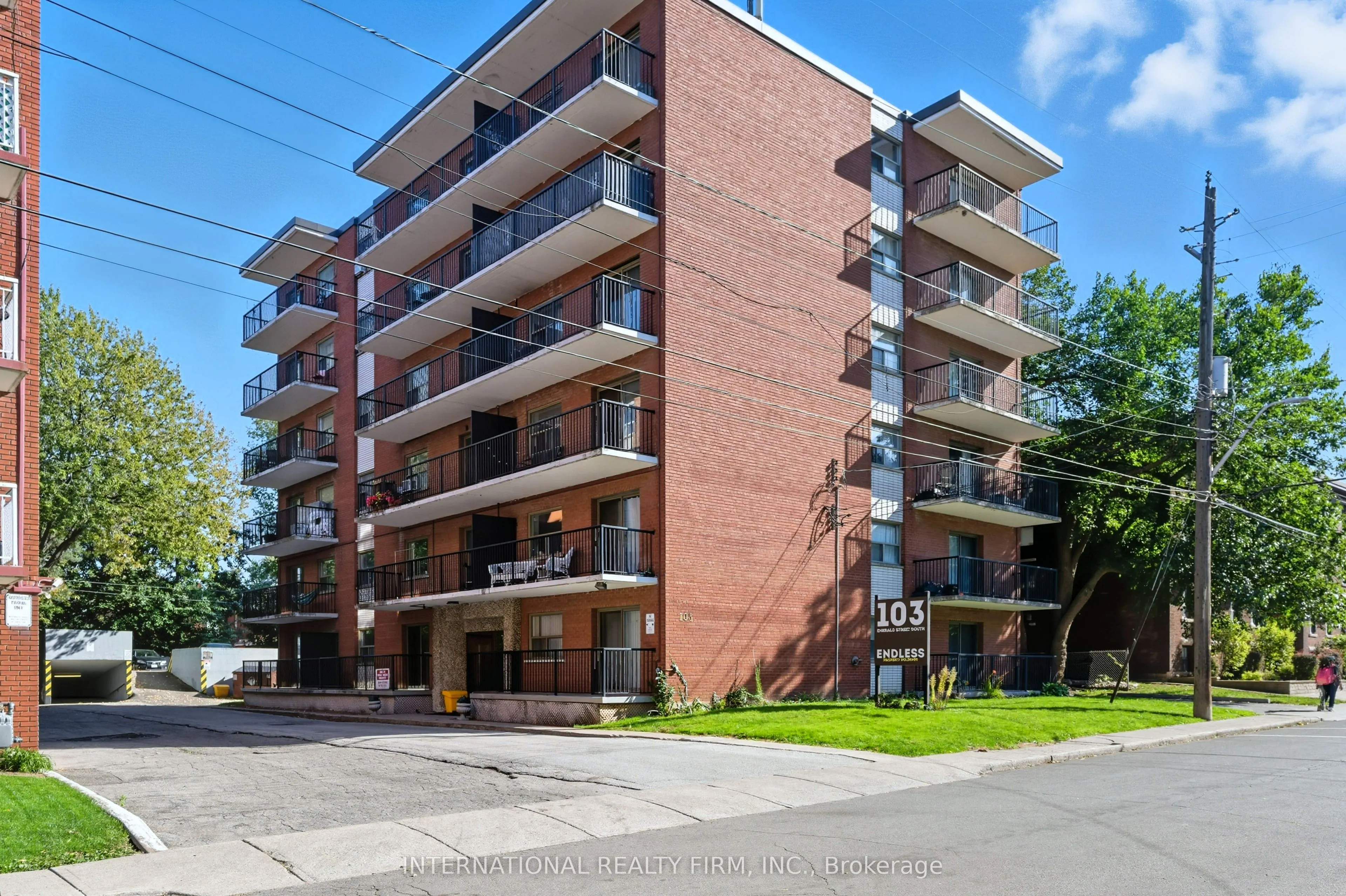 103 Emerald Street S