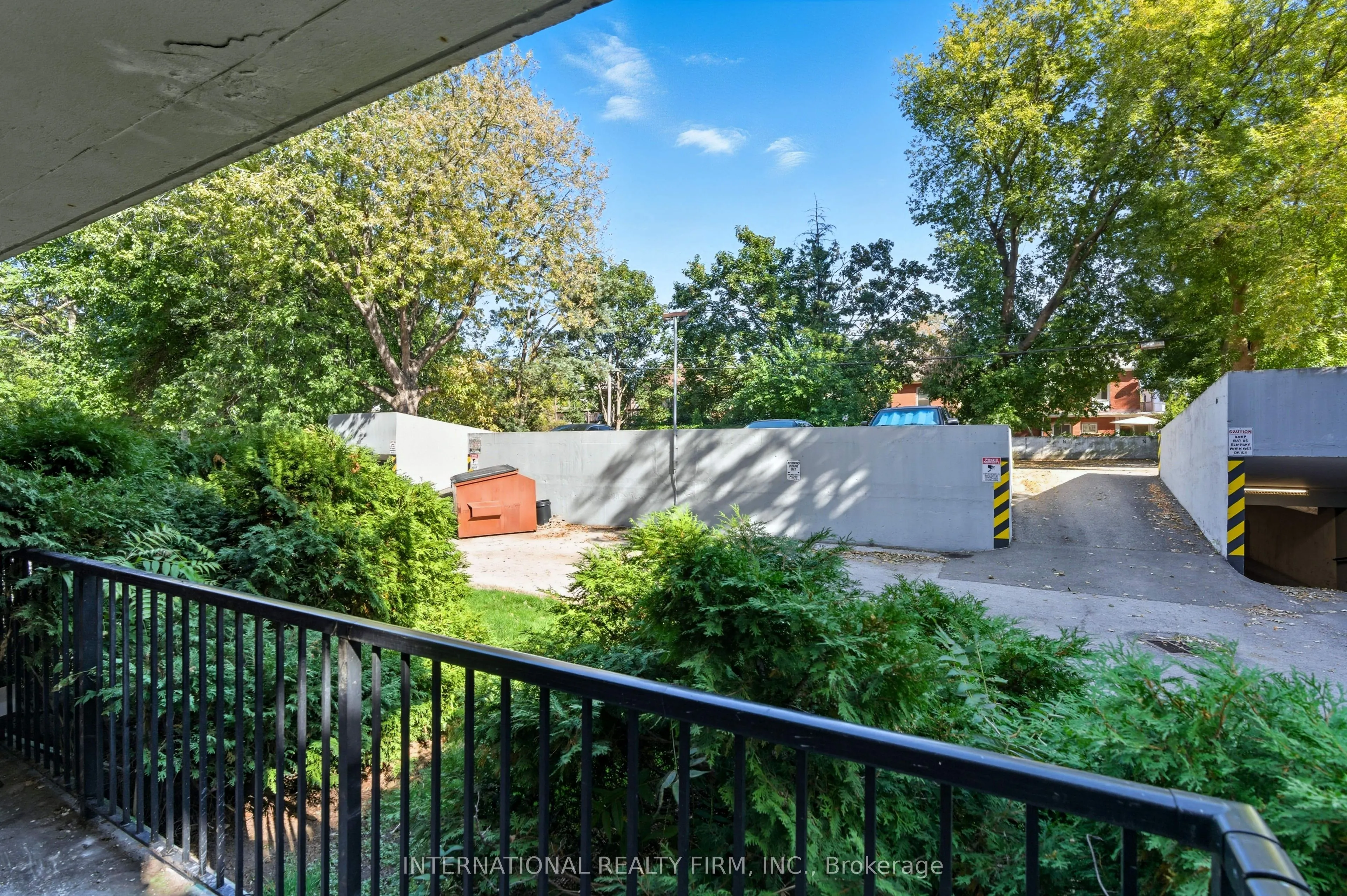 103 Emerald Street S