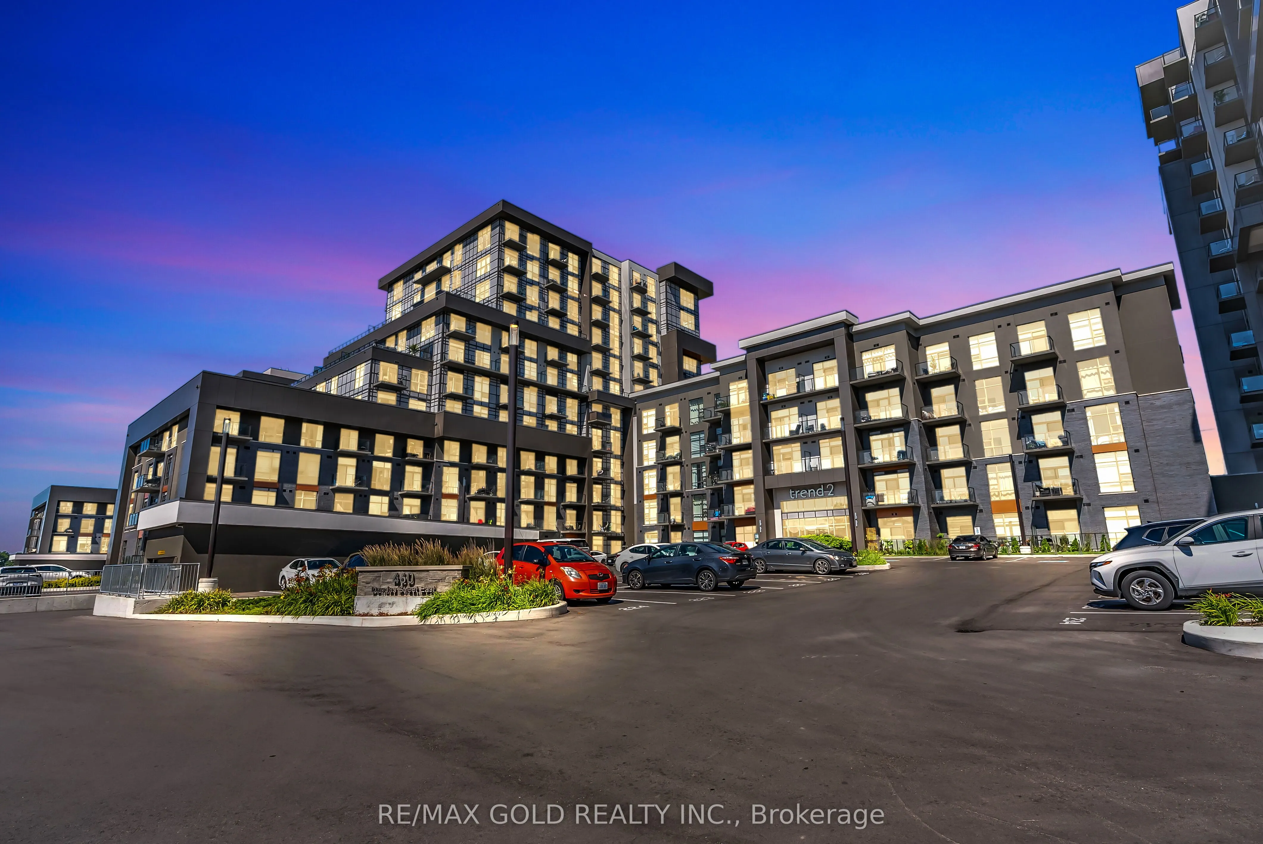 460 Dundas Street E, #402