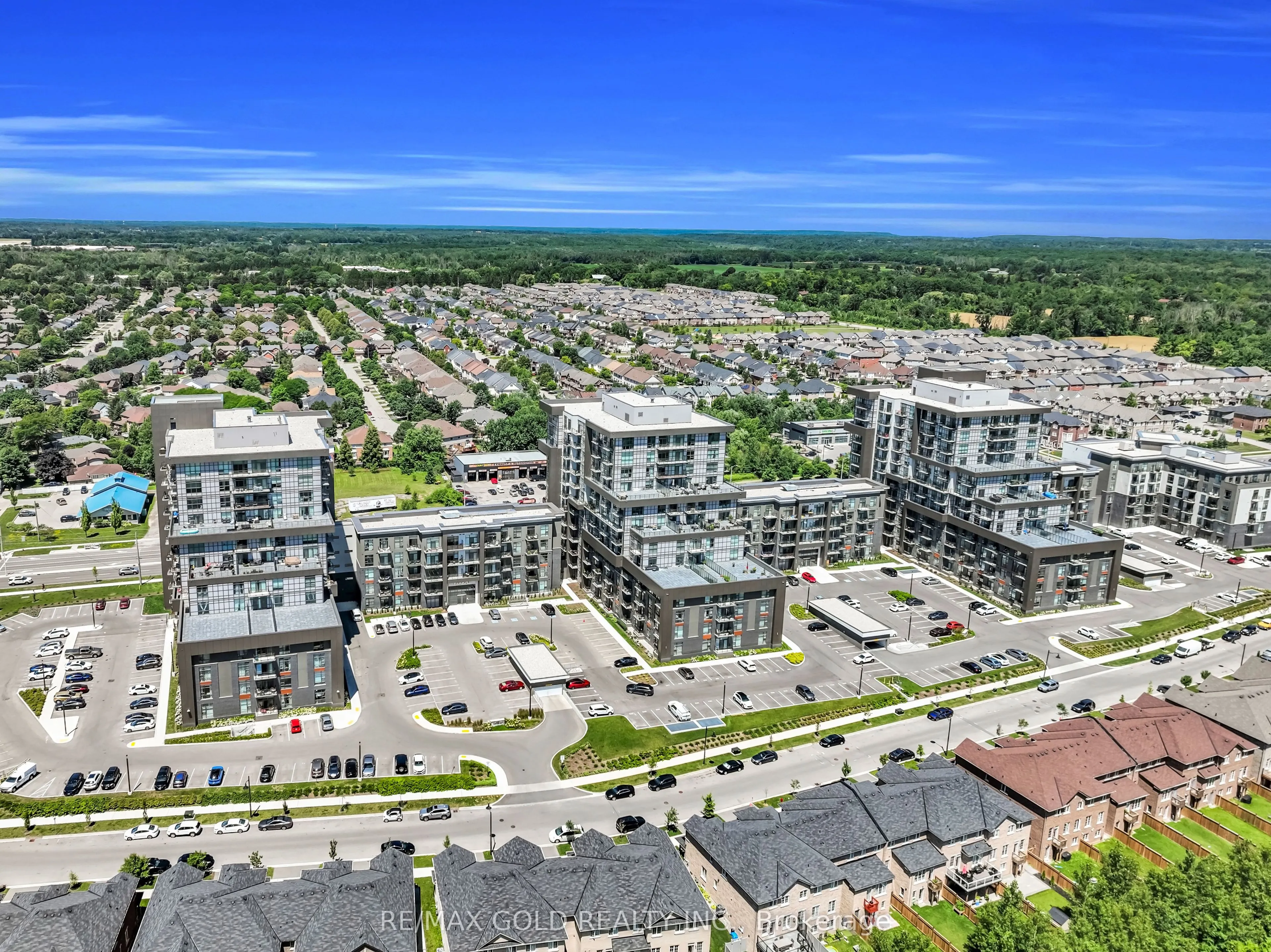 460 Dundas Street E, #402