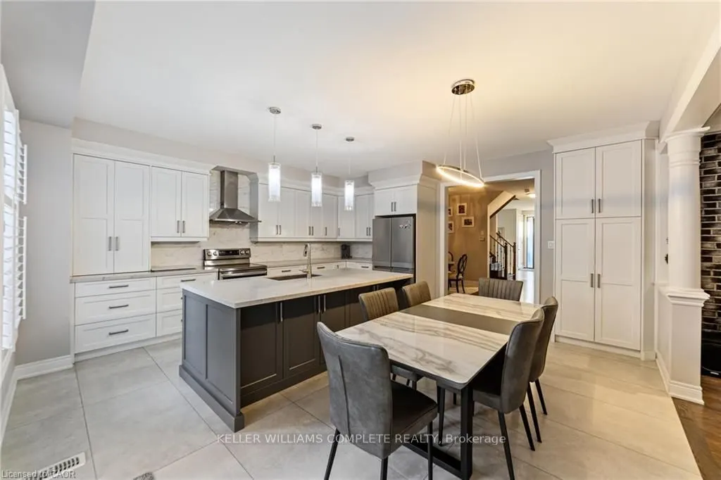 24 MACBEAN Crescent