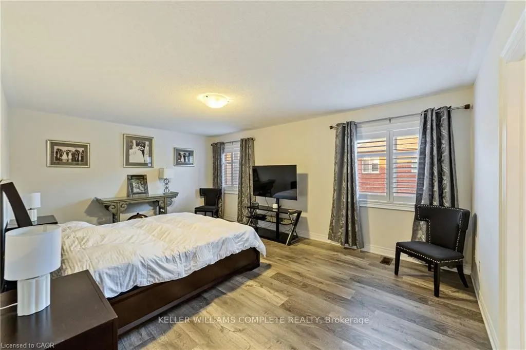 24 MACBEAN Crescent